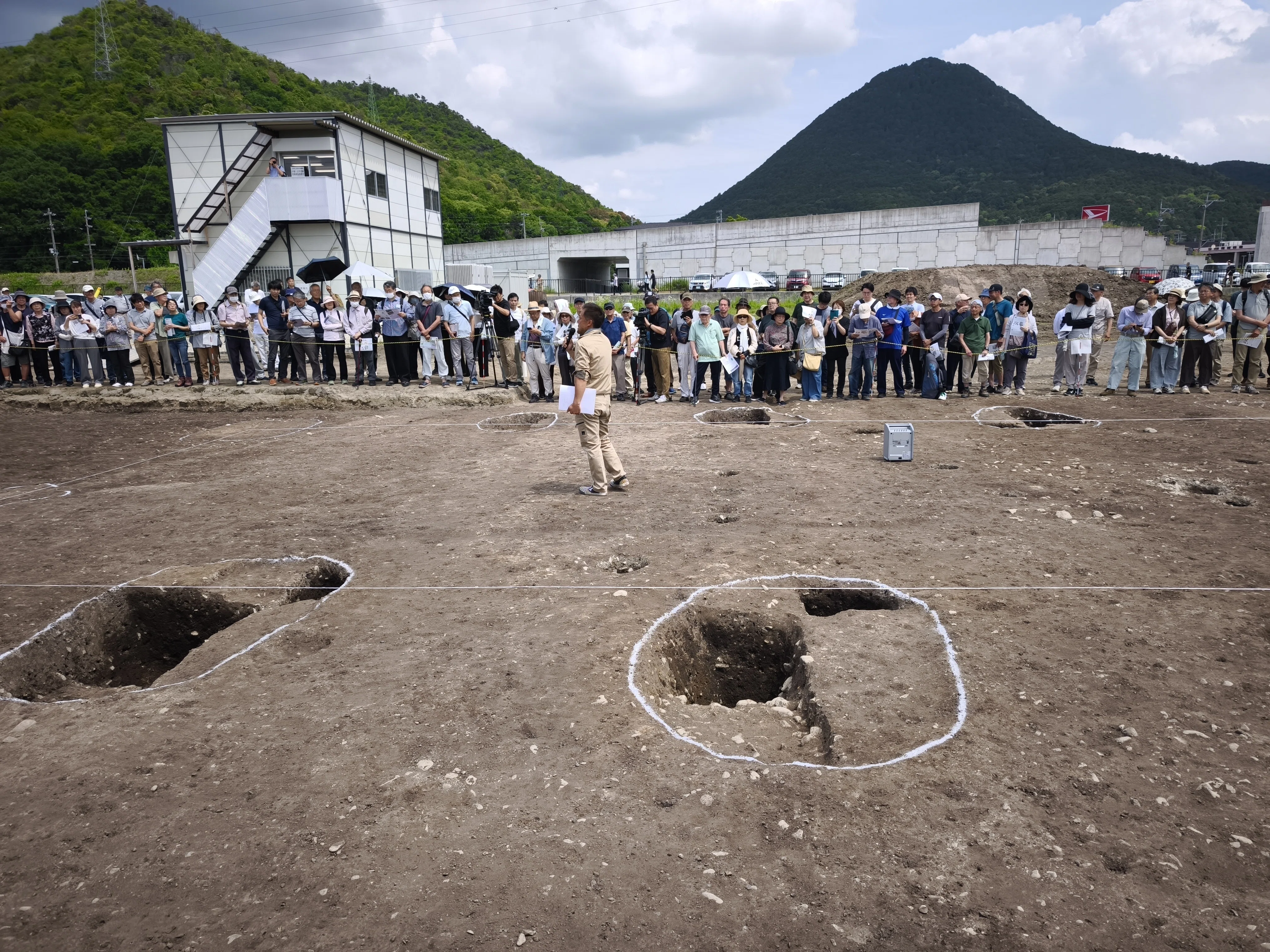 【中古】 故郷 針ケ谷里三句集/文学の森/針ケ谷里三 中畑・古里遺跡発掘調査現地説明会へ行ってきた（滋賀県野洲市）｜4season