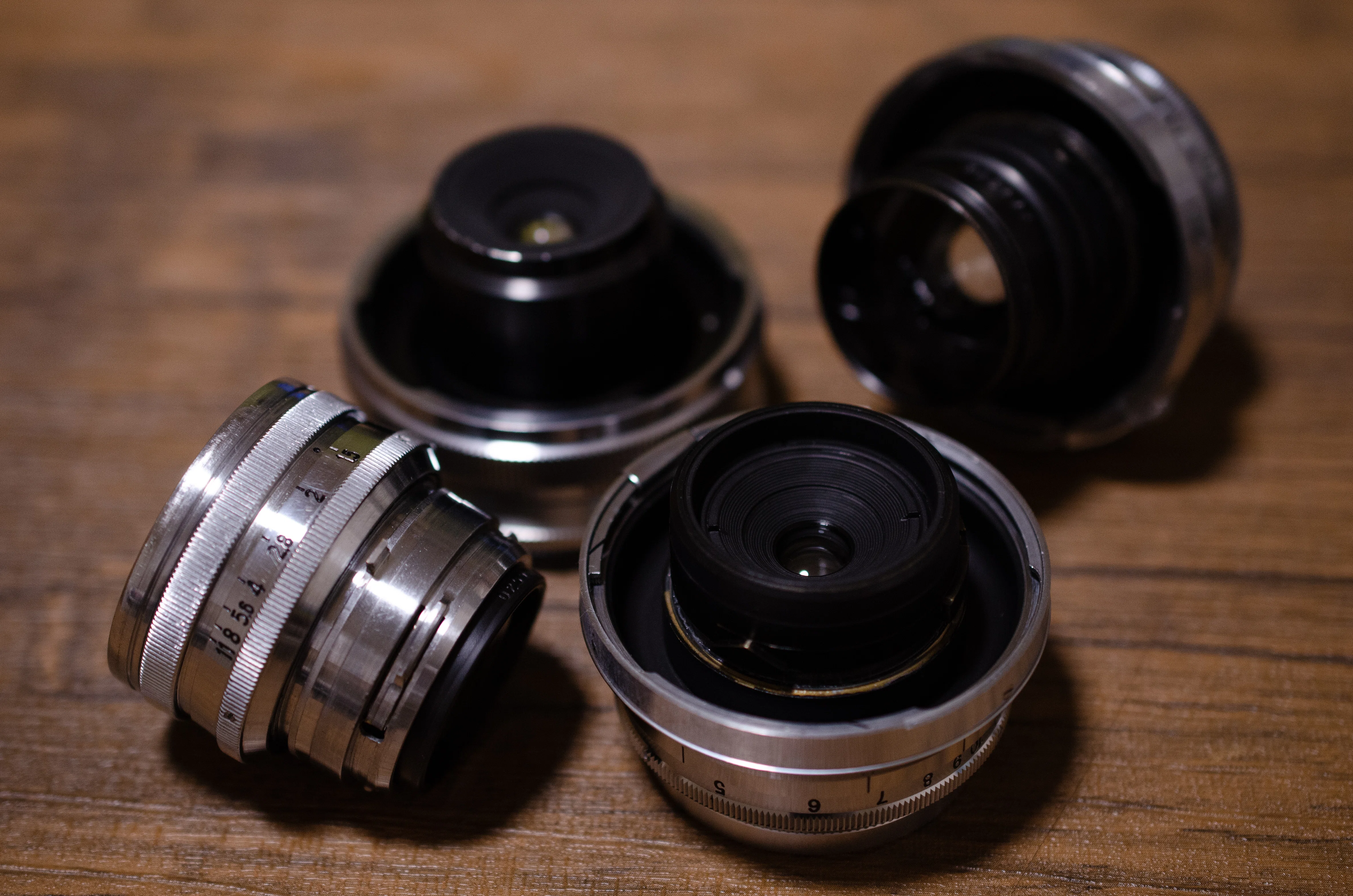 オールドレンズの市場価値に関する試論 -Zeiss Ikon という“滅びた王国
