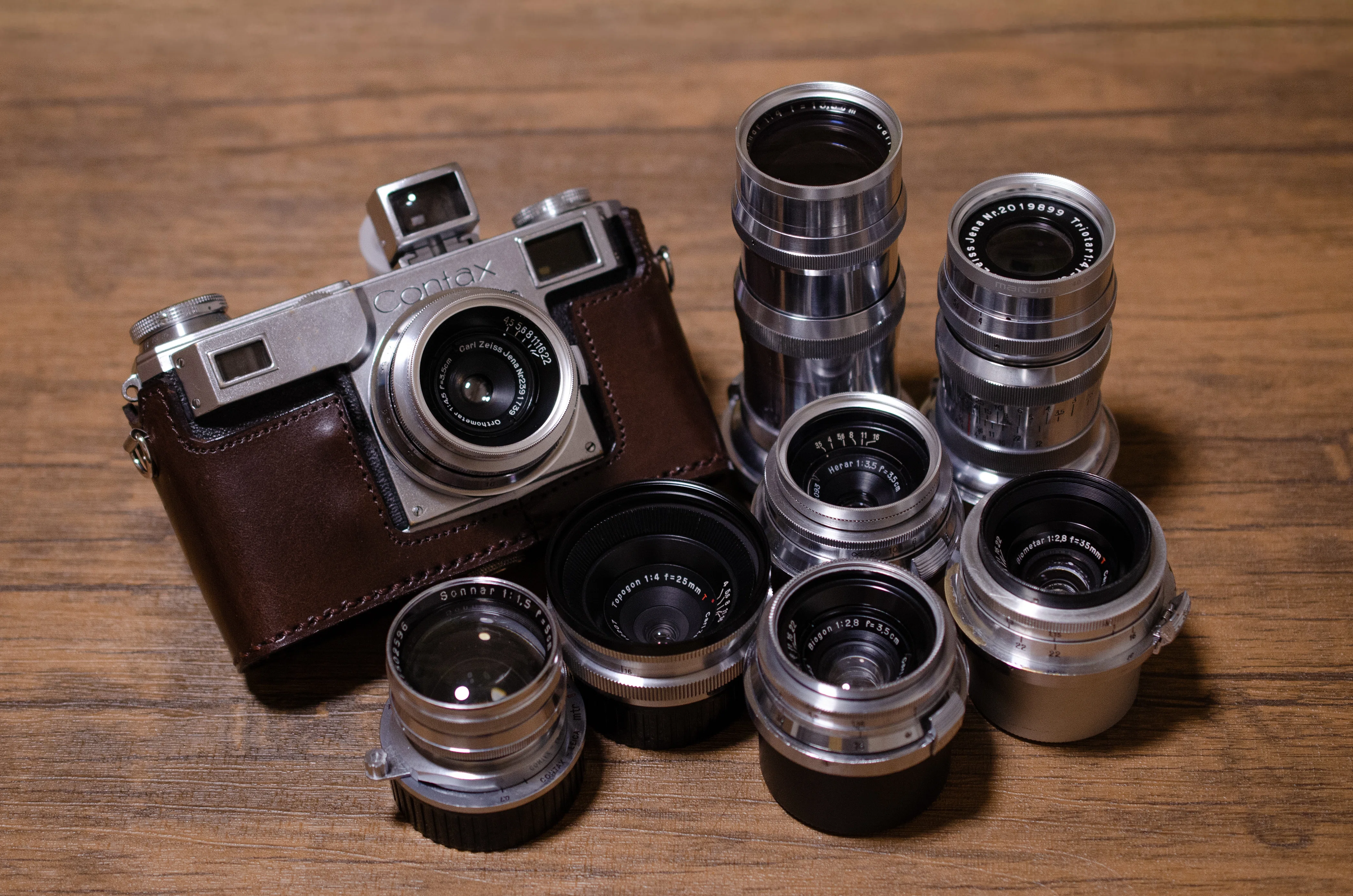 オールドレンズの市場価値に関する試論 -Zeiss Ikon という“滅びた王国
