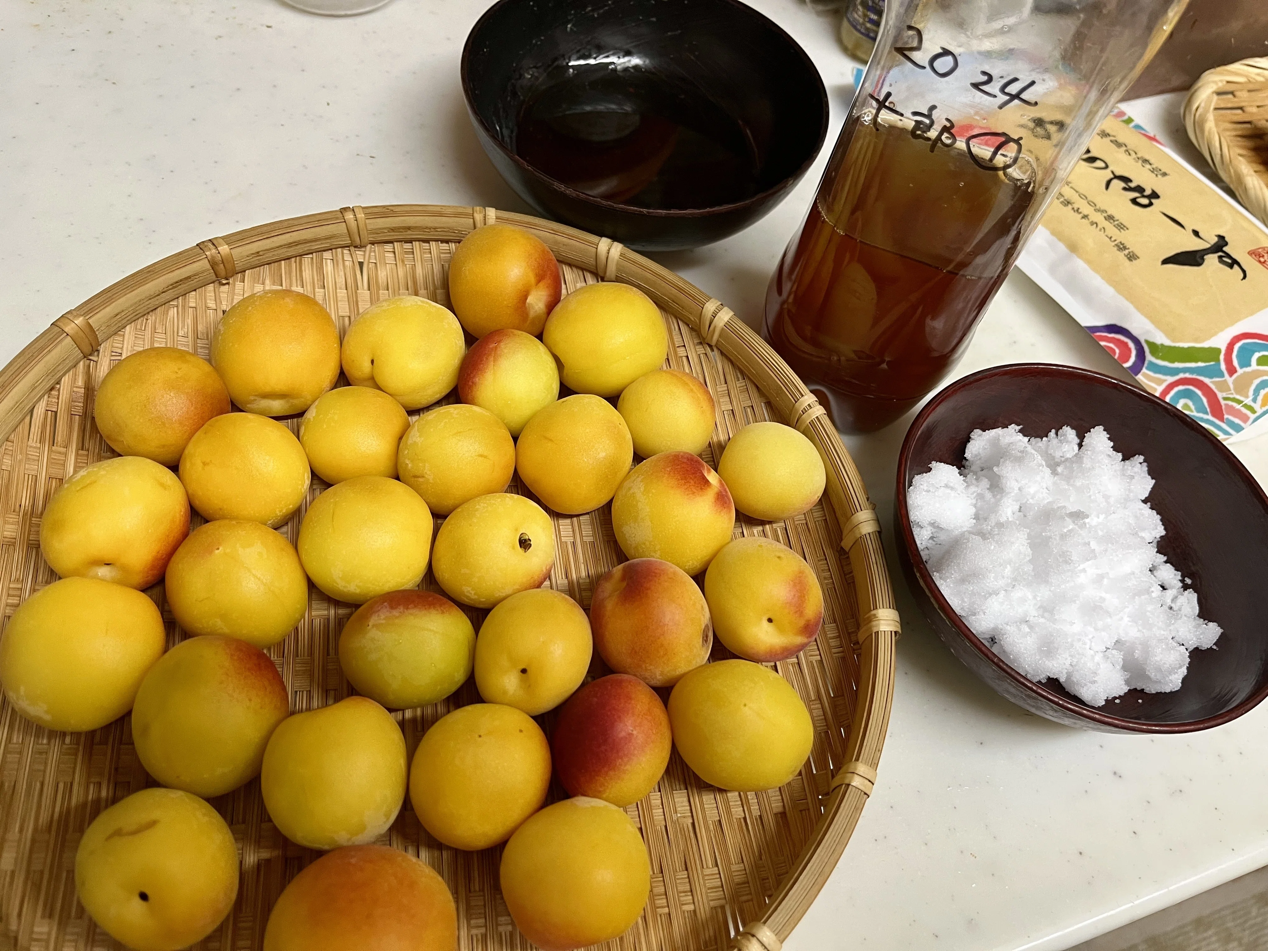 待ちわびた2年ぶりの生梅販売、曽我梅林「昇珠園」さんの十郎梅で