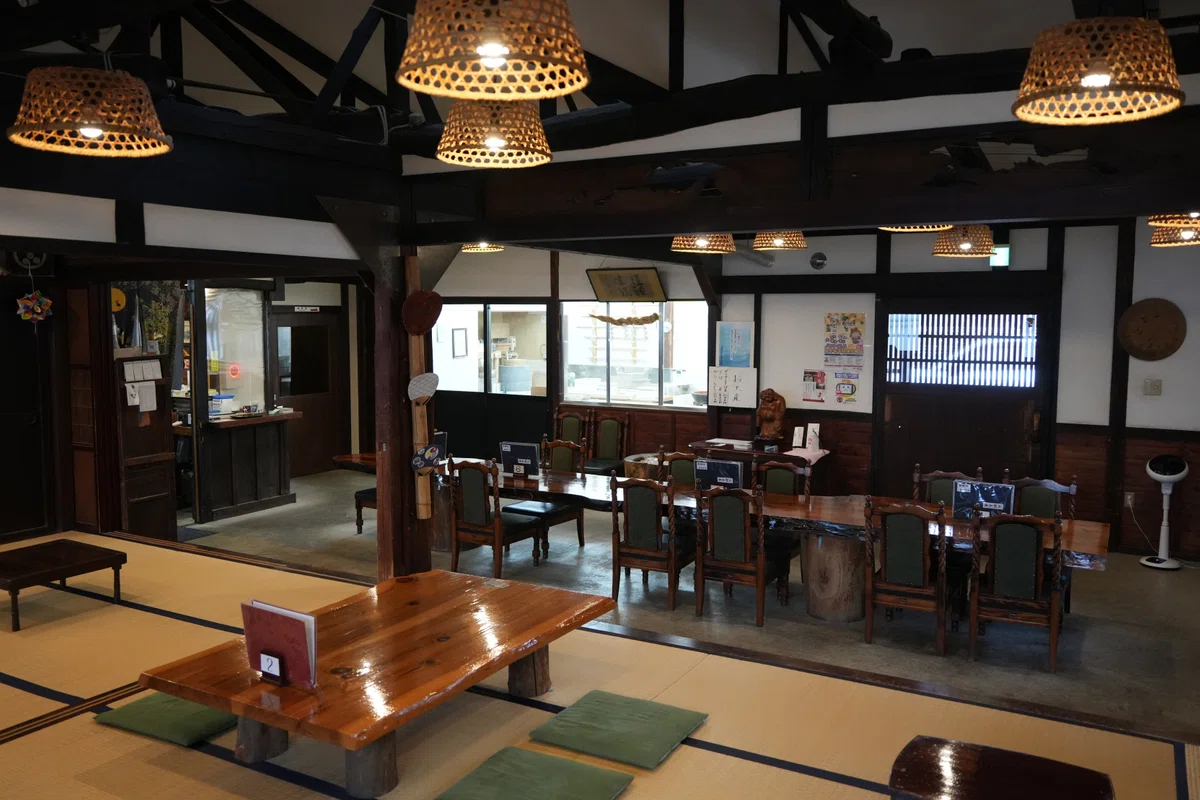 信州手打蕎道 奈賀井 内観