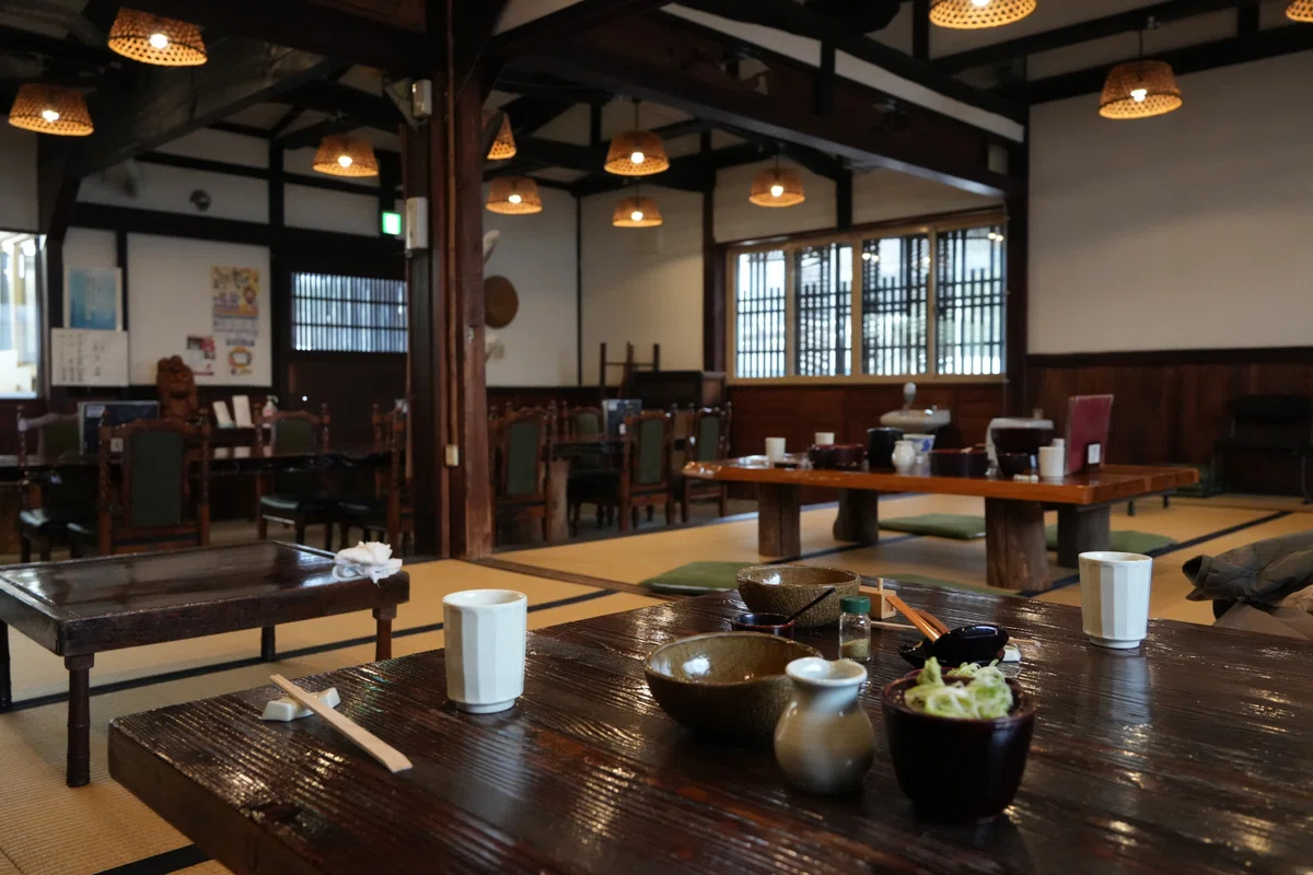 信州手打蕎道 奈賀井 内観