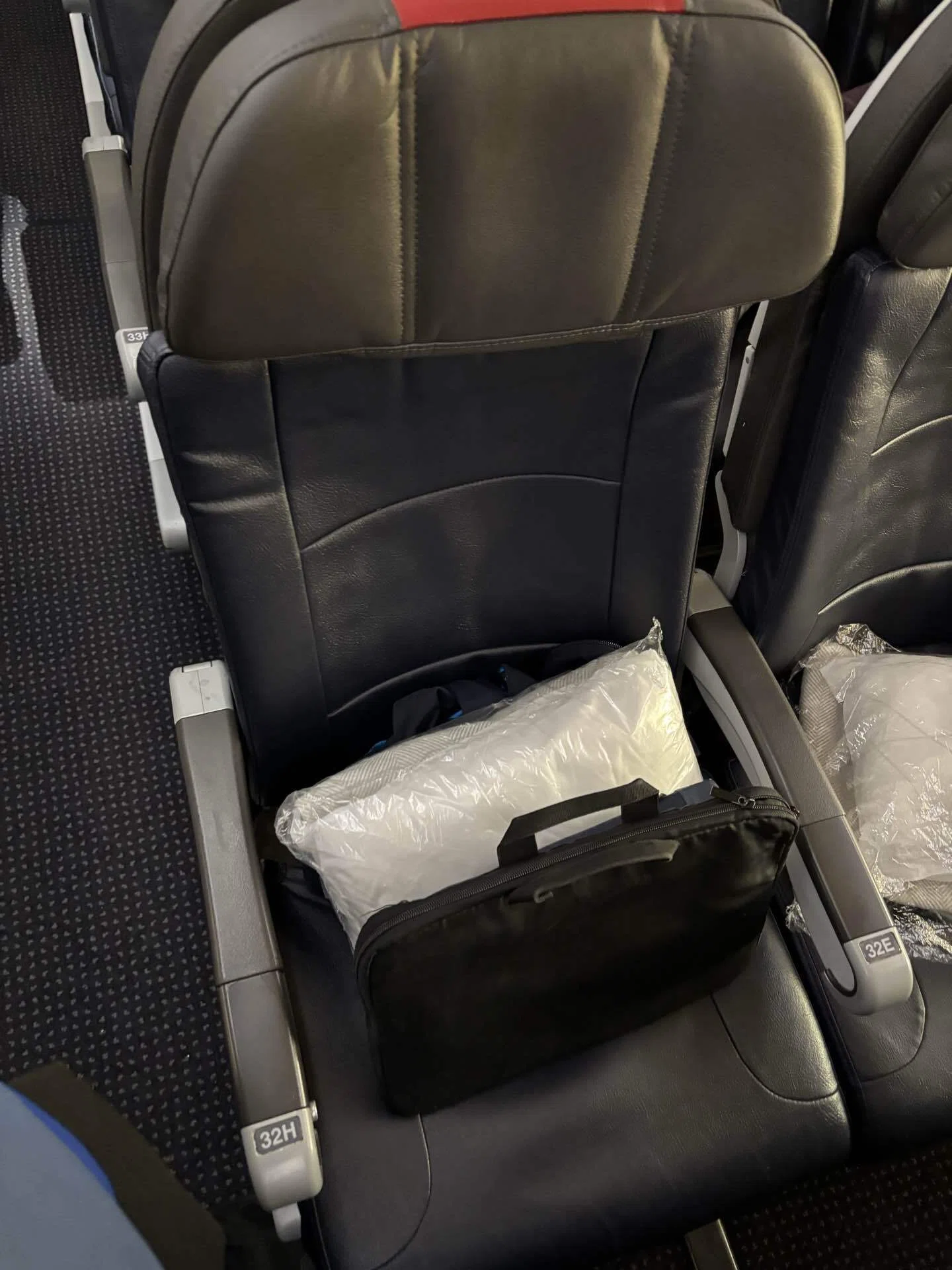 飛行郵便 神戸～米国/ニューヨーク宛 アメリカン航空 ニューヨーク JFK→羽田 AA167便【搭乗記】｜世界一周