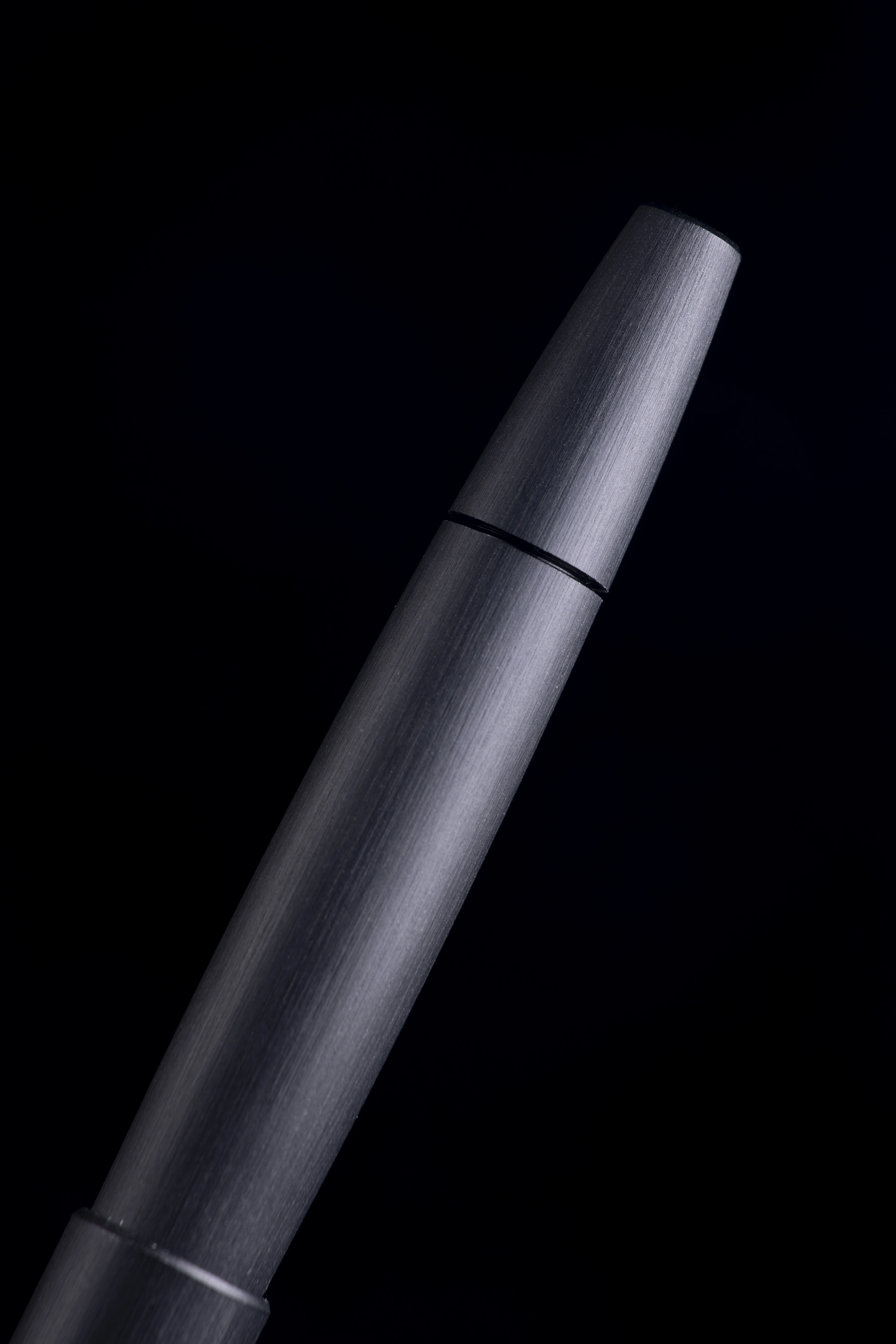 半世紀を超えて感動できる万年筆「LAMY 2000」｜山添 太