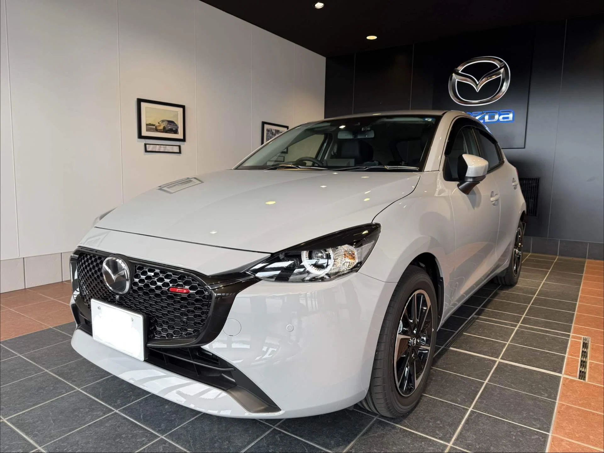すべりこみMAZDA2｜潮