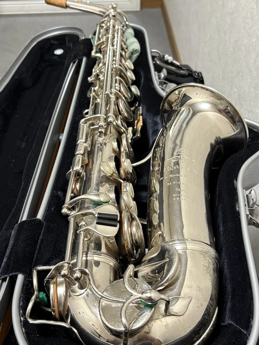 110年前の楽器 —— Adolphe Sax工房の楽器を手に入れました｜由井 平太