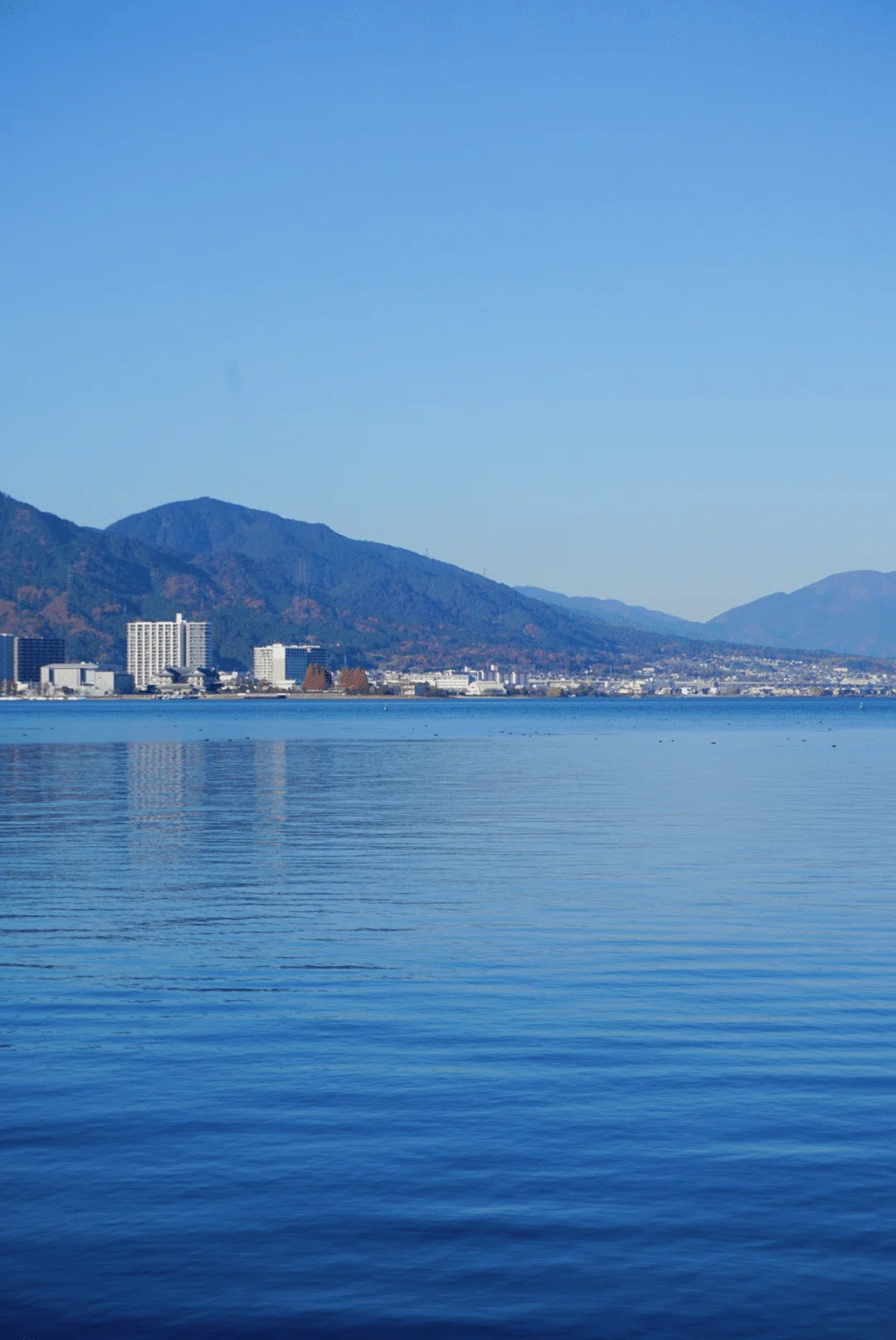 青の世界を求めて。琵琶湖畔での過ごし方｜misaki｜散歩日和