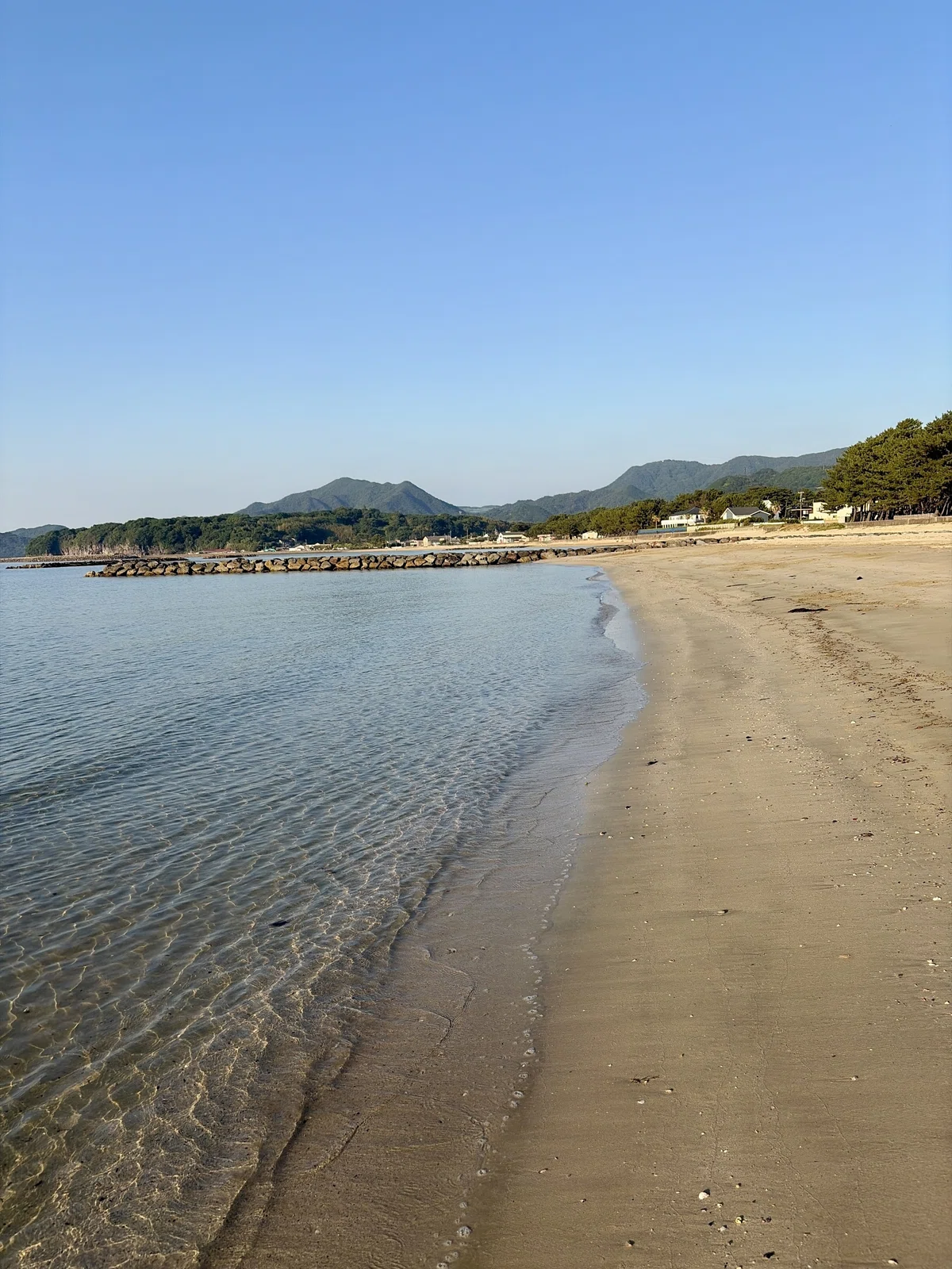 【写真】静かな浜辺|やむやむ