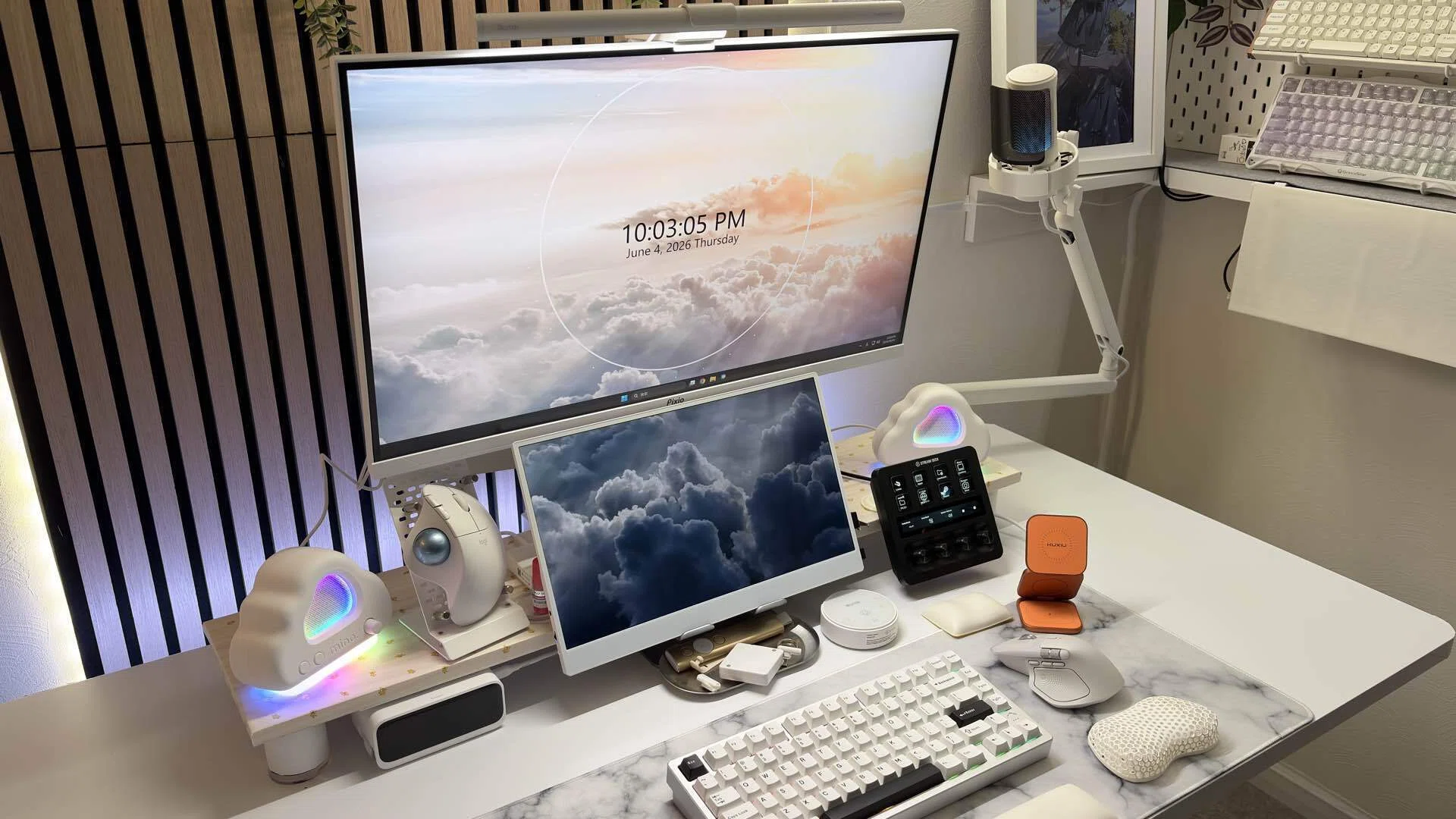 デスクに”雲”浮かぶ。minotel cloud speakerを正直レビュー｜saban（さ