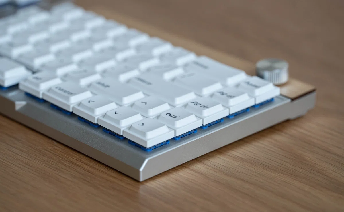 75%配列の「Jiffy75」が完全無線分割キーボード導入の正解かもしれない