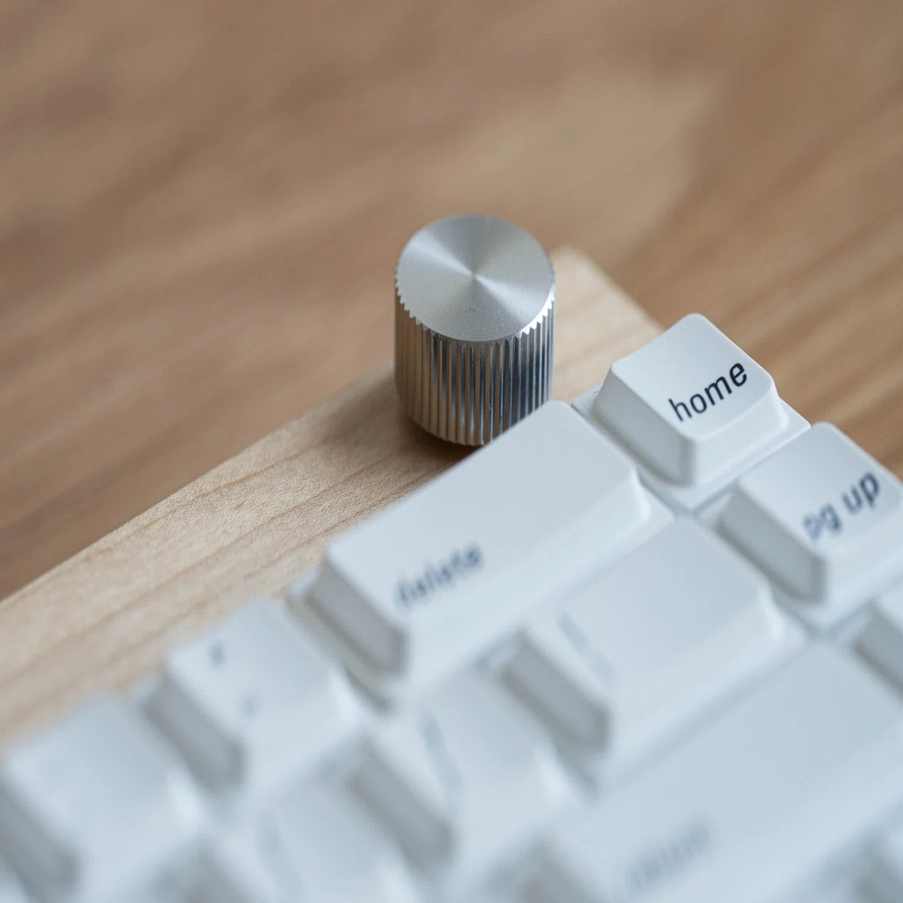 75%配列の「Jiffy75」が完全無線分割キーボード導入の正解かもしれない 