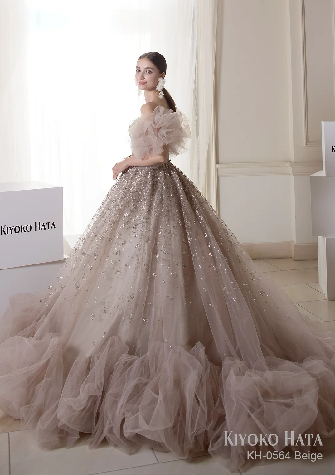The Allure of KIYOKO HATA Glitter Dresses