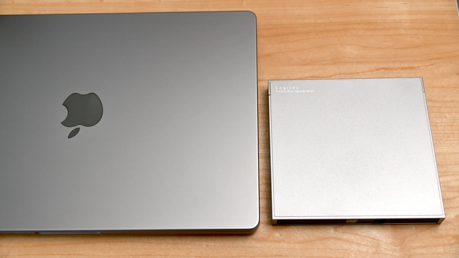 MacBook Air シルバー 外付けDVDドライブ付き レビュー】Mac用外付けDVDドライブ「LDR-PWA8CU3M」を使ってみた！｜ろ
