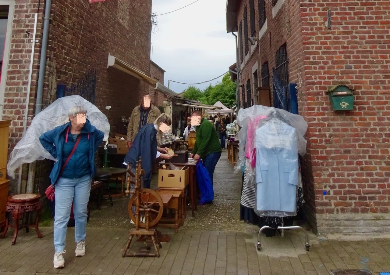 🇧🇪トンゲレンのアンティークマーケット｜栗山真由美