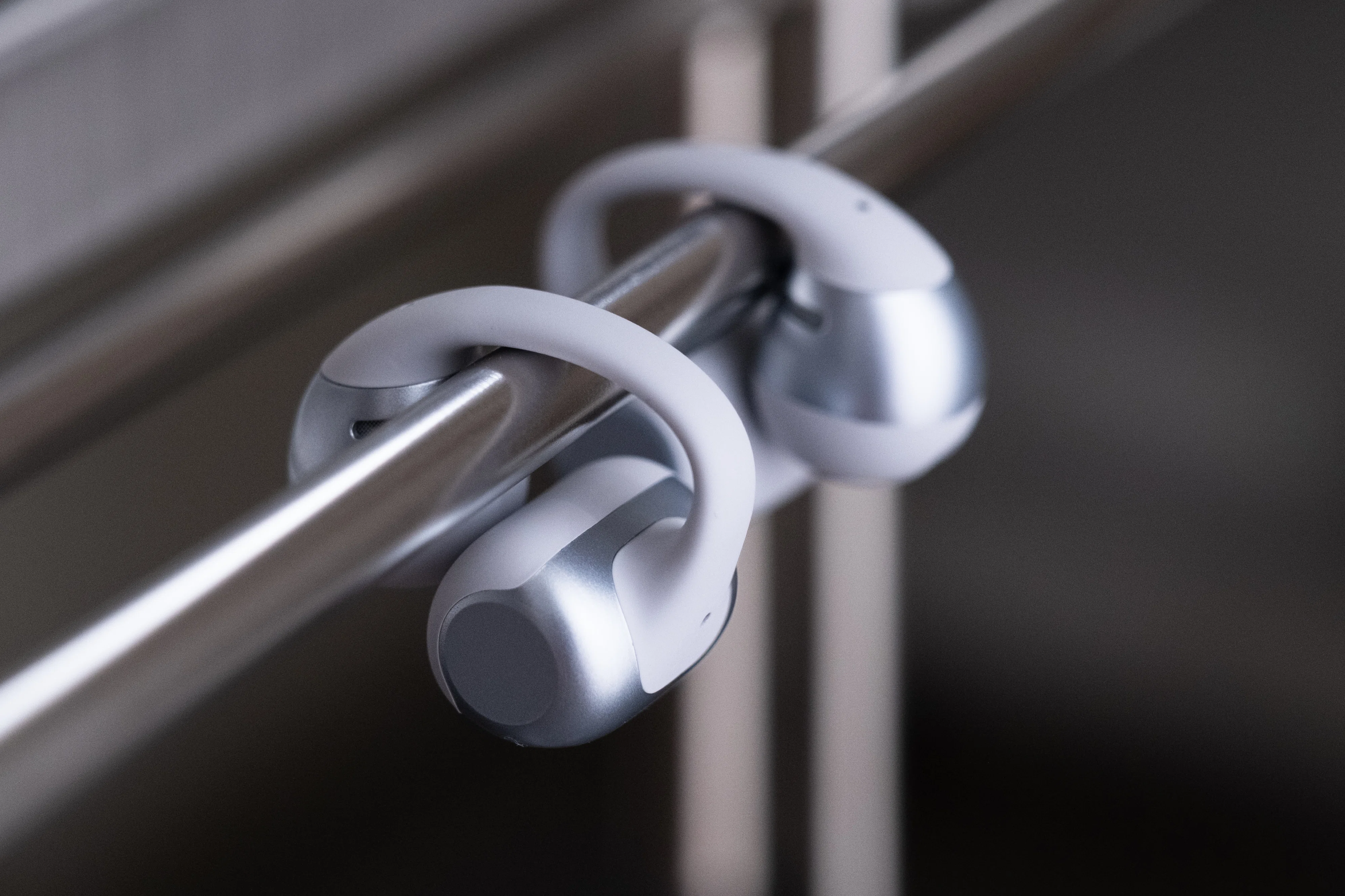 お気に入りのイヤーカフ型イヤホンが進化した！｜Shokz OpenDots 2