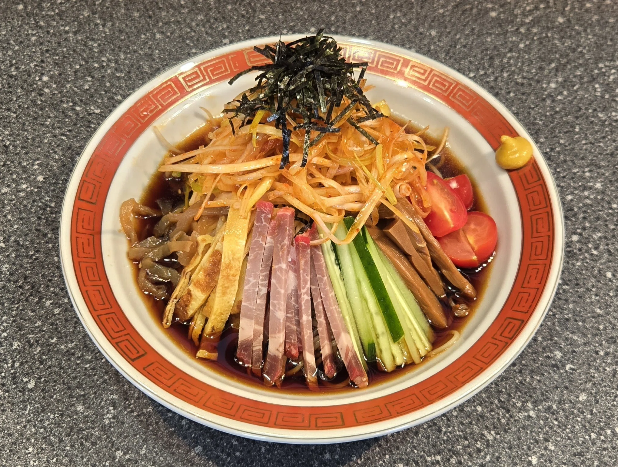 冷やし中華、始めました。｜支那そば万作
