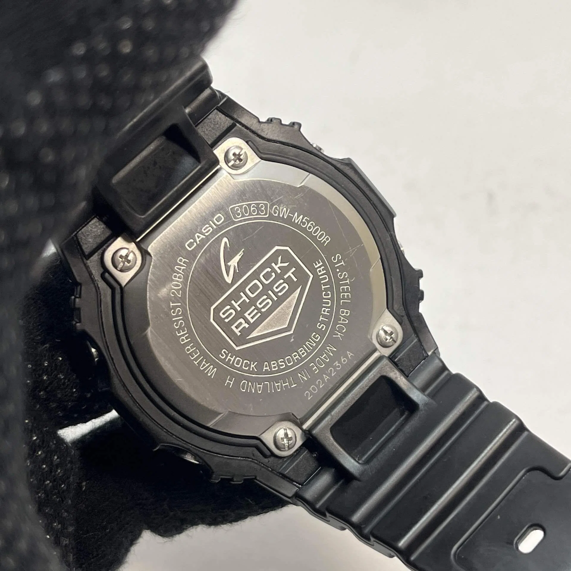 スクエアの系譜に宿るプロ仕様の魂。G-SHOCK「GW-M5600R」の圧倒的な 