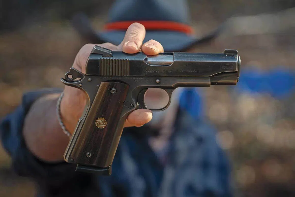 実銃レビュー】伝説の保安官から受け継いだ至高のカスタム「コルト