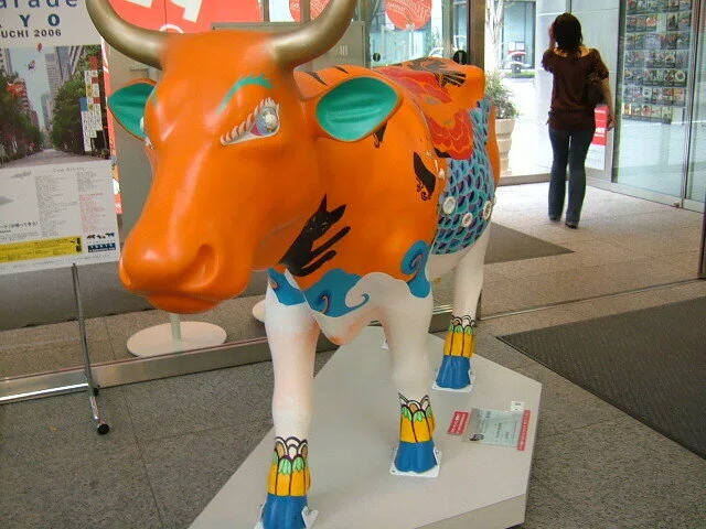 丸の内にカラフルな牛たちがいた頃──Cow Parade 2006 を思い出して