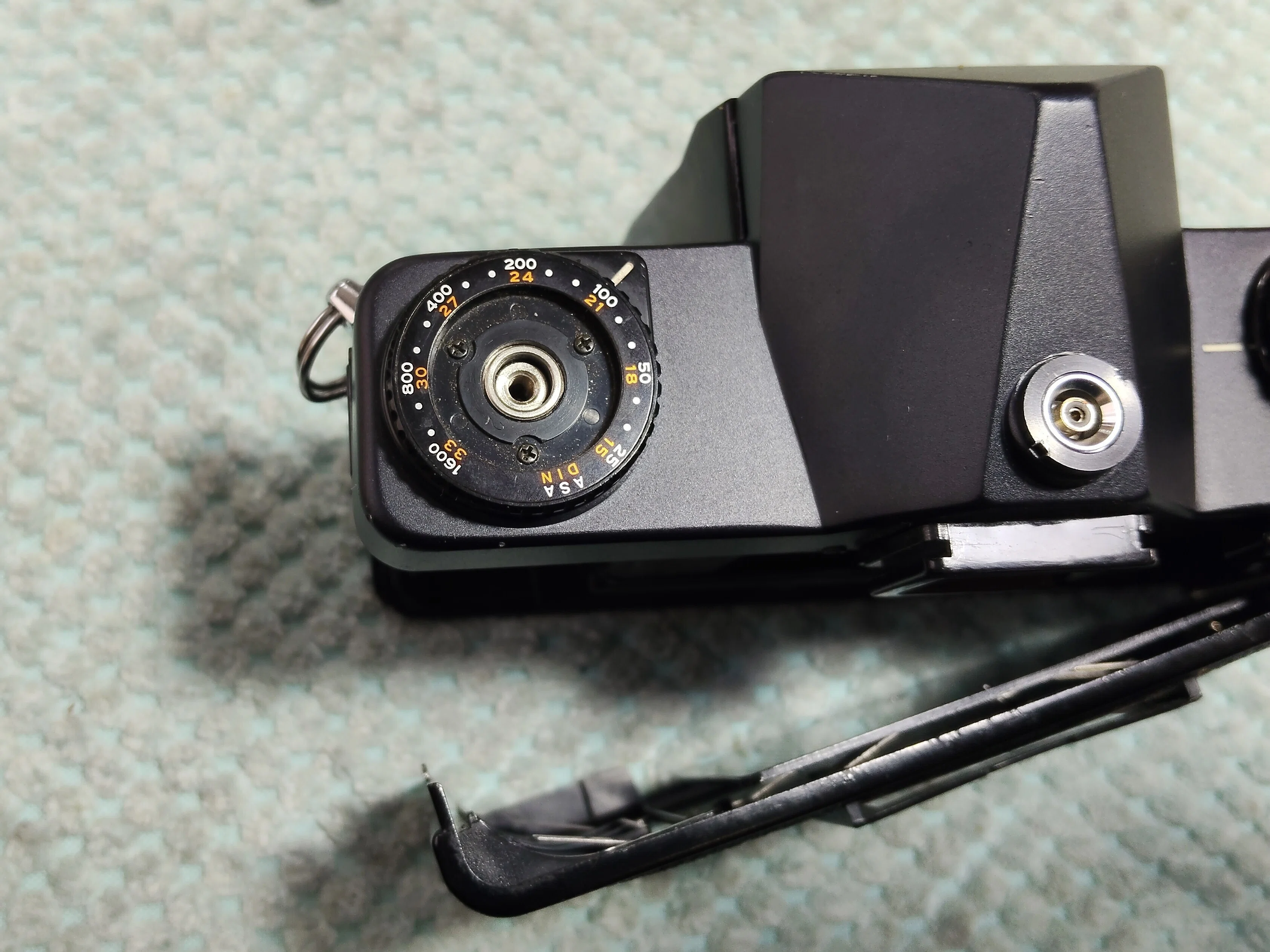 Petri MF-1の分解｜フィルムカメラ修理のアクアカメラ