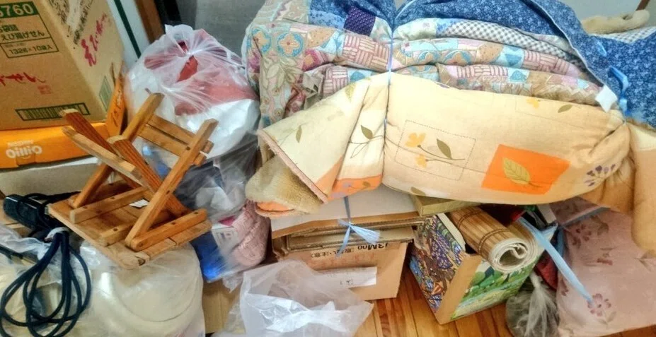 遺品整理　　レア物全て 100サイズ3箱　　整理品の為現状渡し 家族で始めた遺品整理。「分別が難しい・・」と感じた時の基準｜福島県