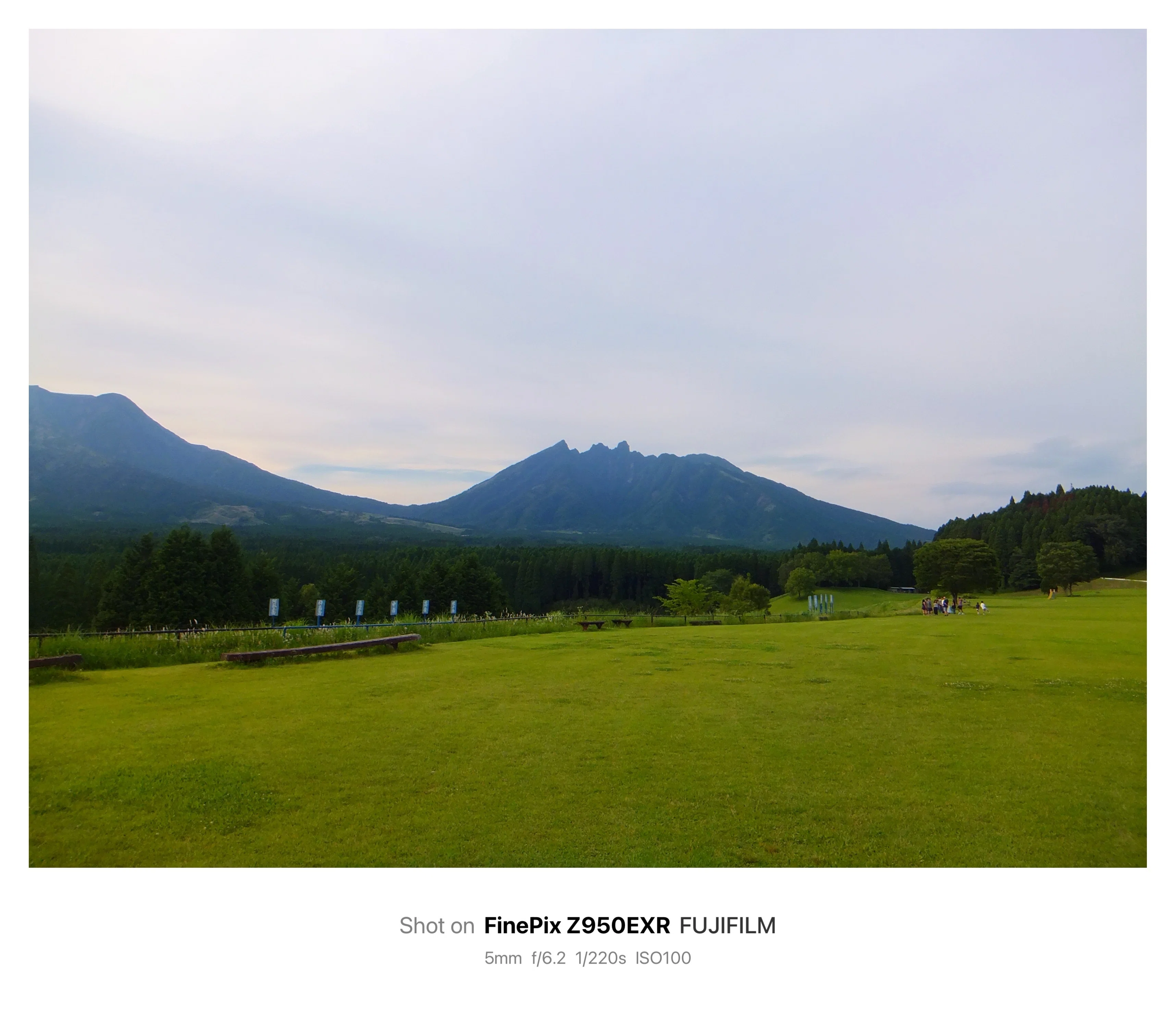 作例】1万円ちょっとで買える、FUJIFILMコンデジ/FinePix Z950EXR