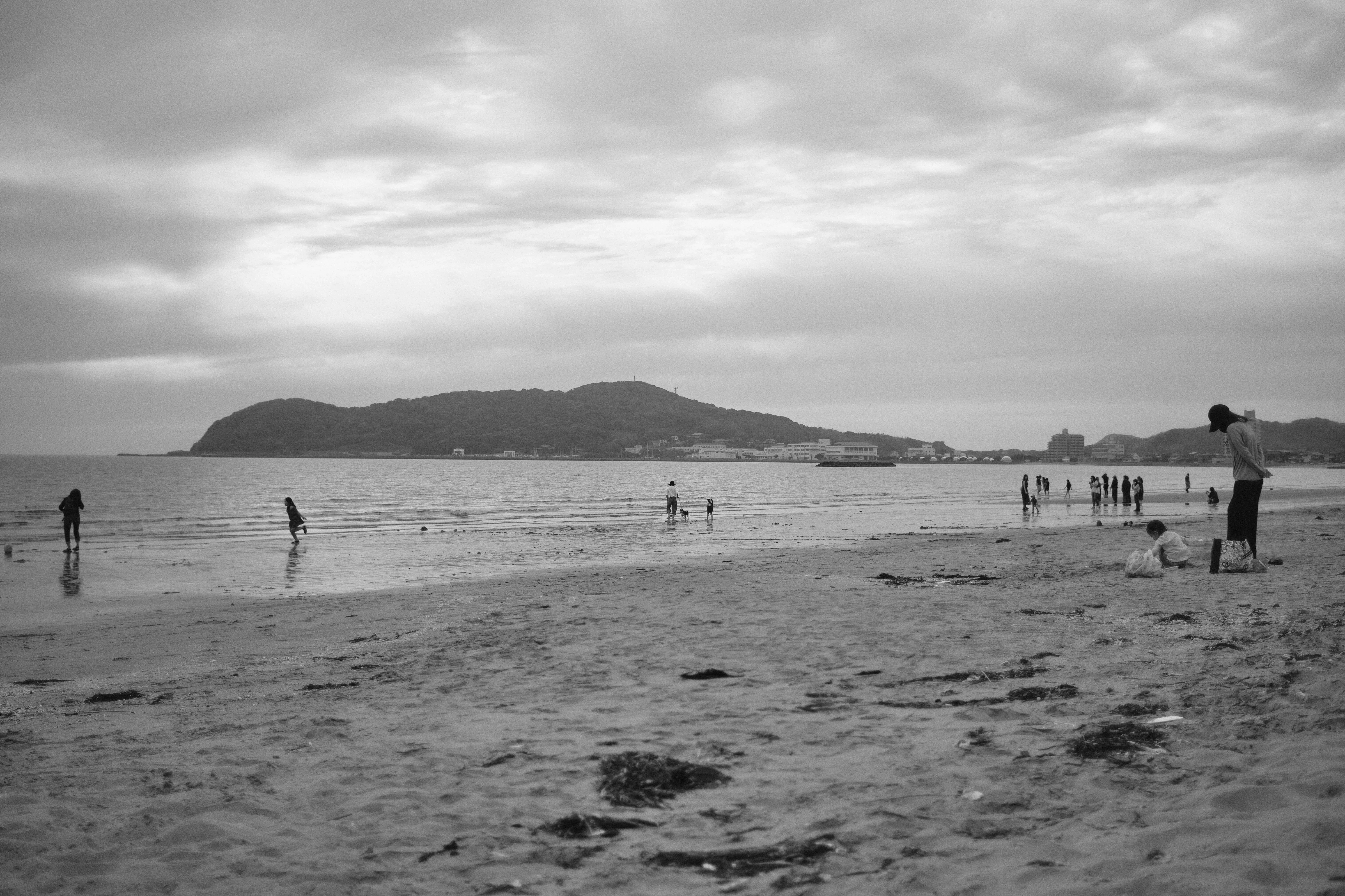 エモい写真”って、なんだろう。｜| THE VIEW SOMEDAY |休日の夜9時に。