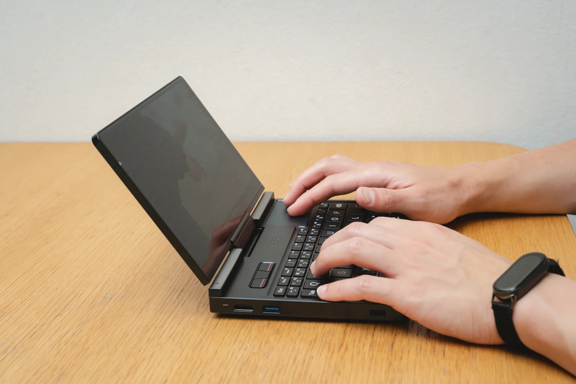 意外な実用性？コンパクト過ぎるノートPC「GPD Pocket4」という選択肢 