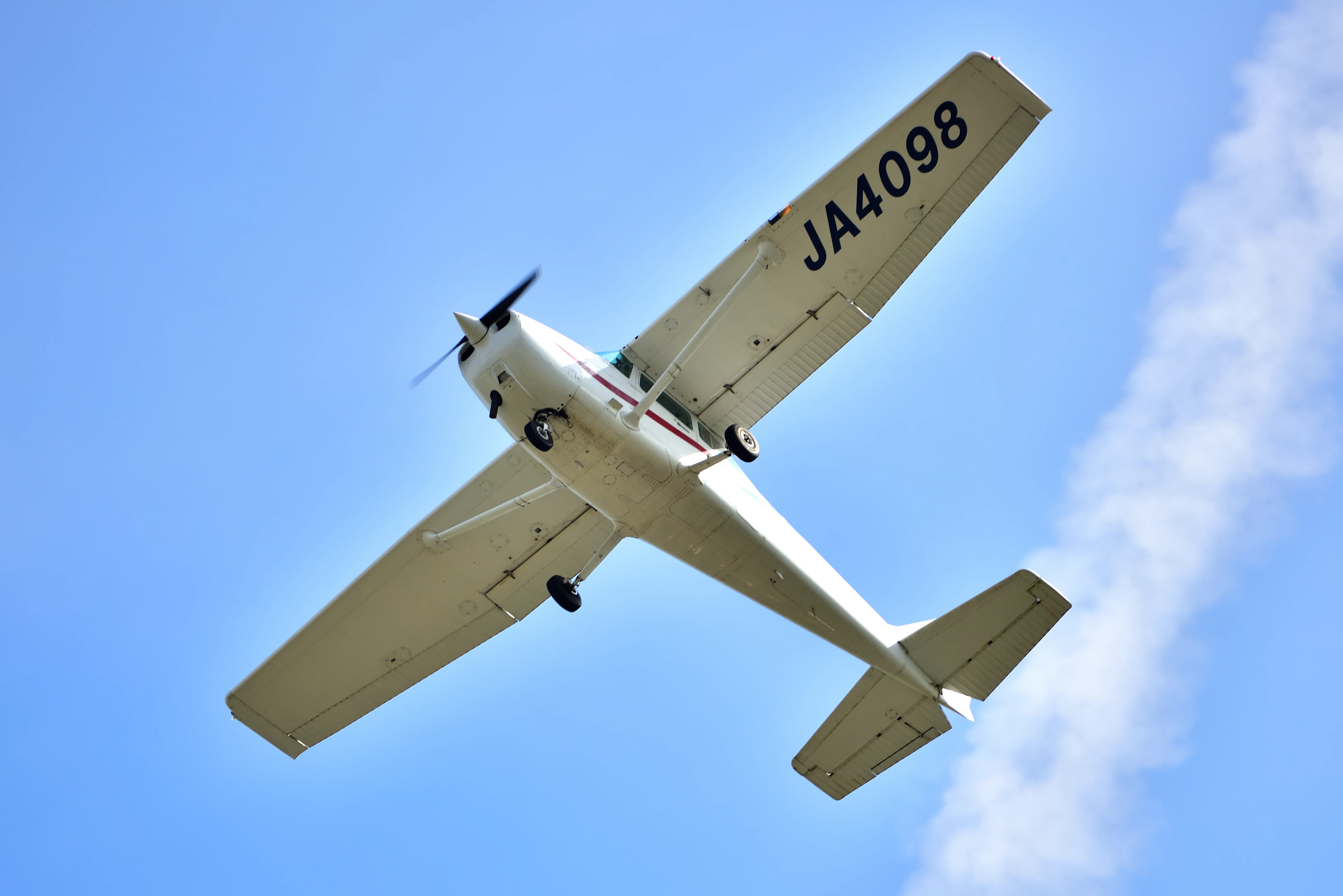 セスナ式172P型（Cessna 172P Skyhawk）｜光と風のアルバム