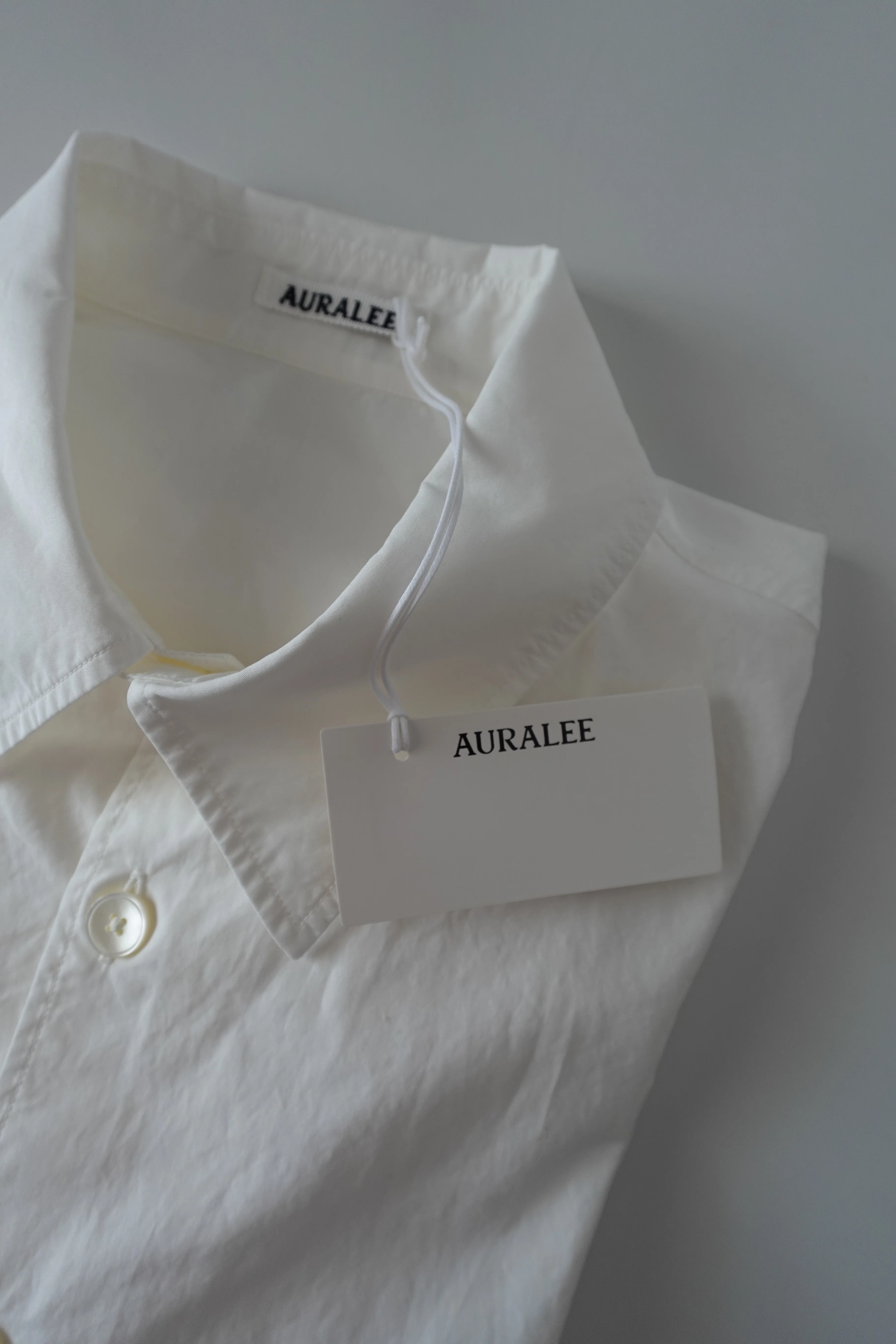 僕が初めて触れた、AURALEEの生地の話｜マッシ｜エッセイスト・ライター