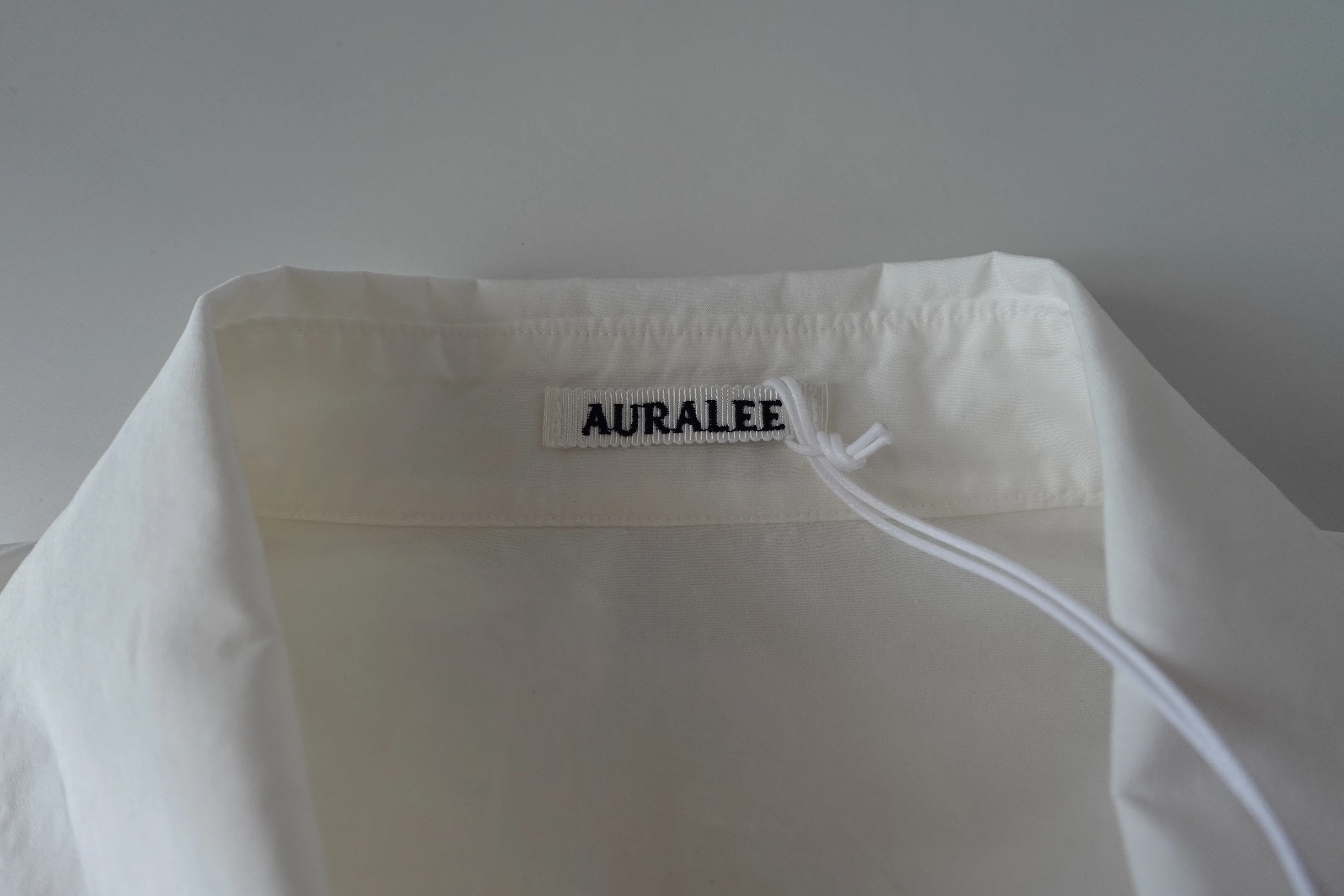 僕が初めて触れた、AURALEEの生地の話｜マッシ｜エッセイスト・ライター