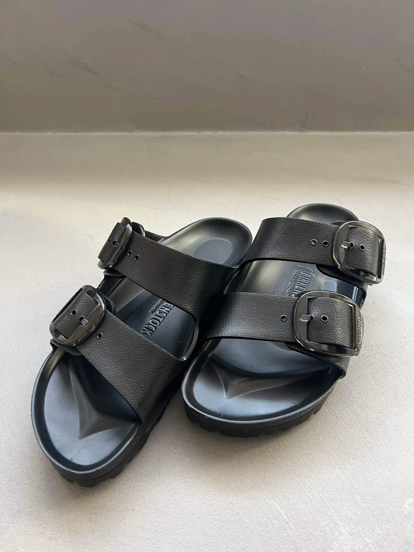 BIRKENSTOCK買ってよかったァァア！｜ミサト