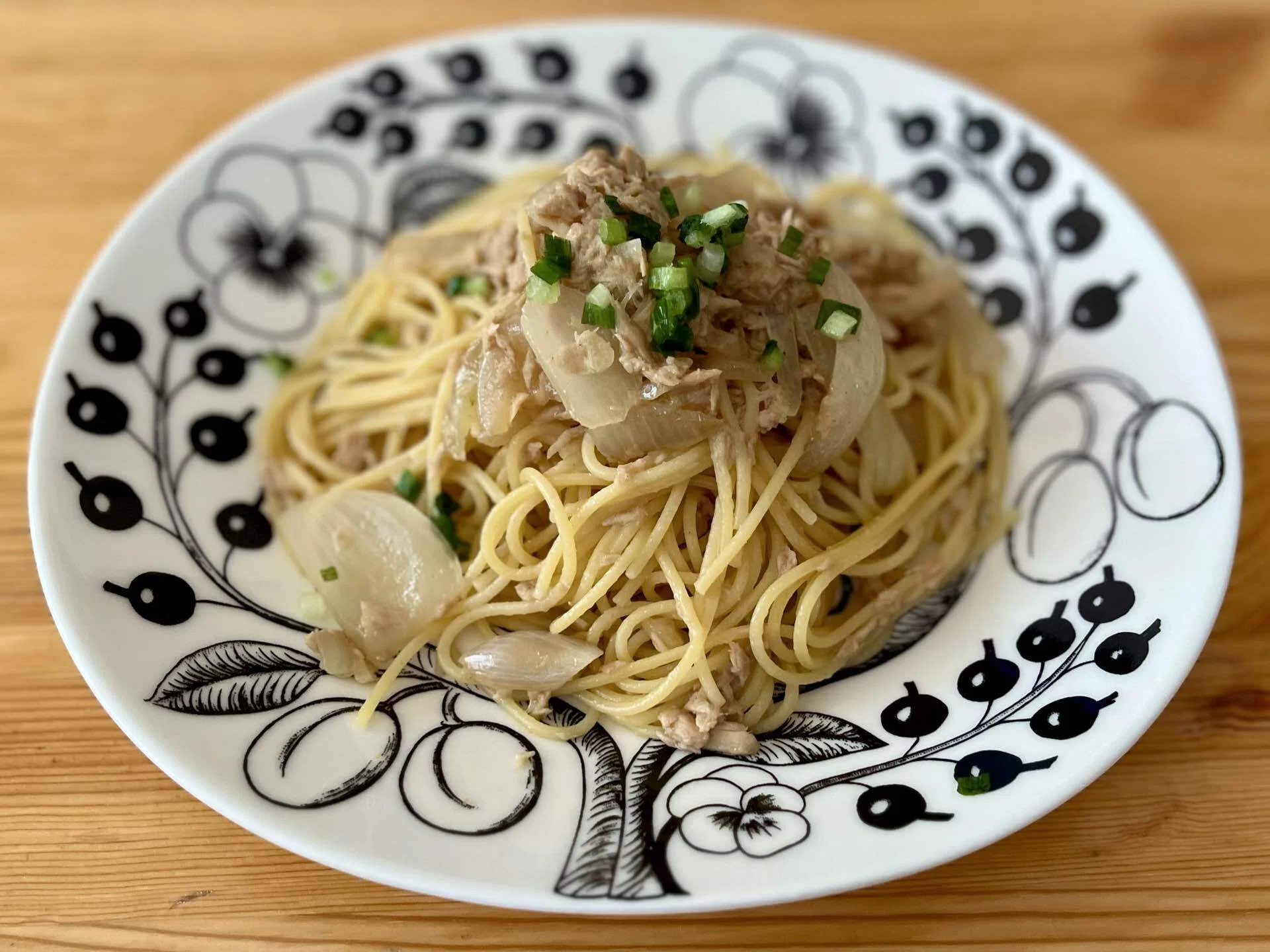 ツナ缶オイルも活用！ツナのにんにく醤油パスタを作りました｜bkun
