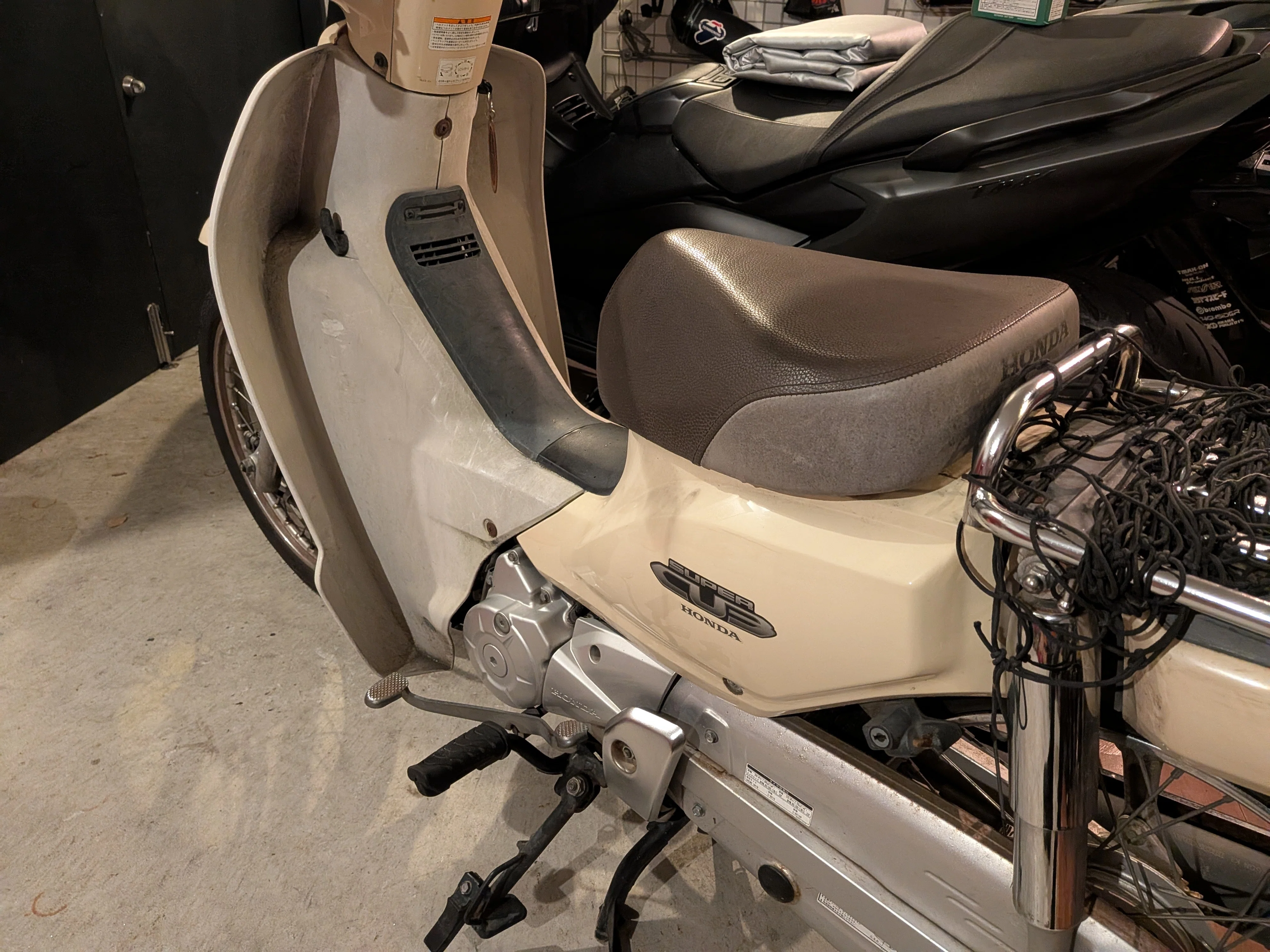 スーパーカブ50(AA04)のバッテリー交換‥|Re:TMAXとボク スーパーカブ50(AA04)のバッテリー交換‥|Re:TMAXとボク