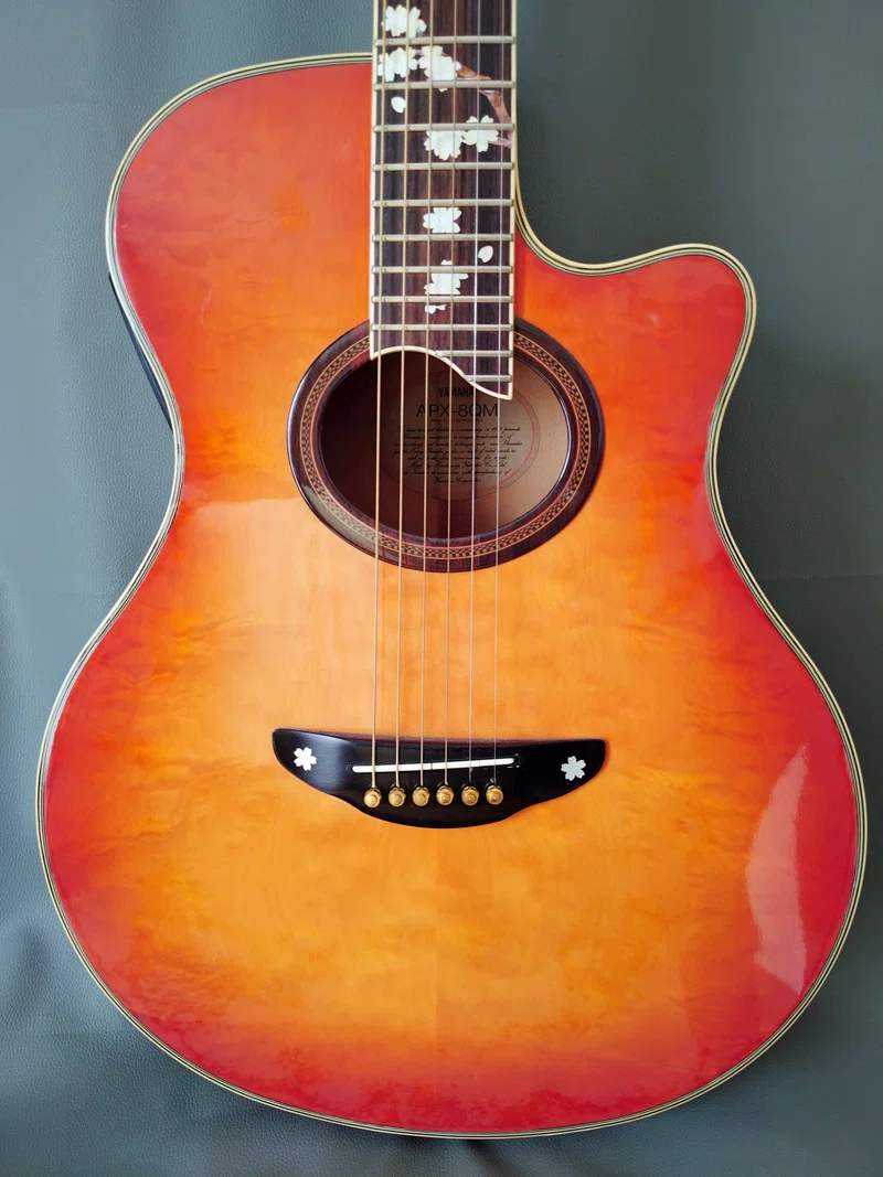 愛器＃07: YAMAHA APX-8QM(1992製)｜DUNE