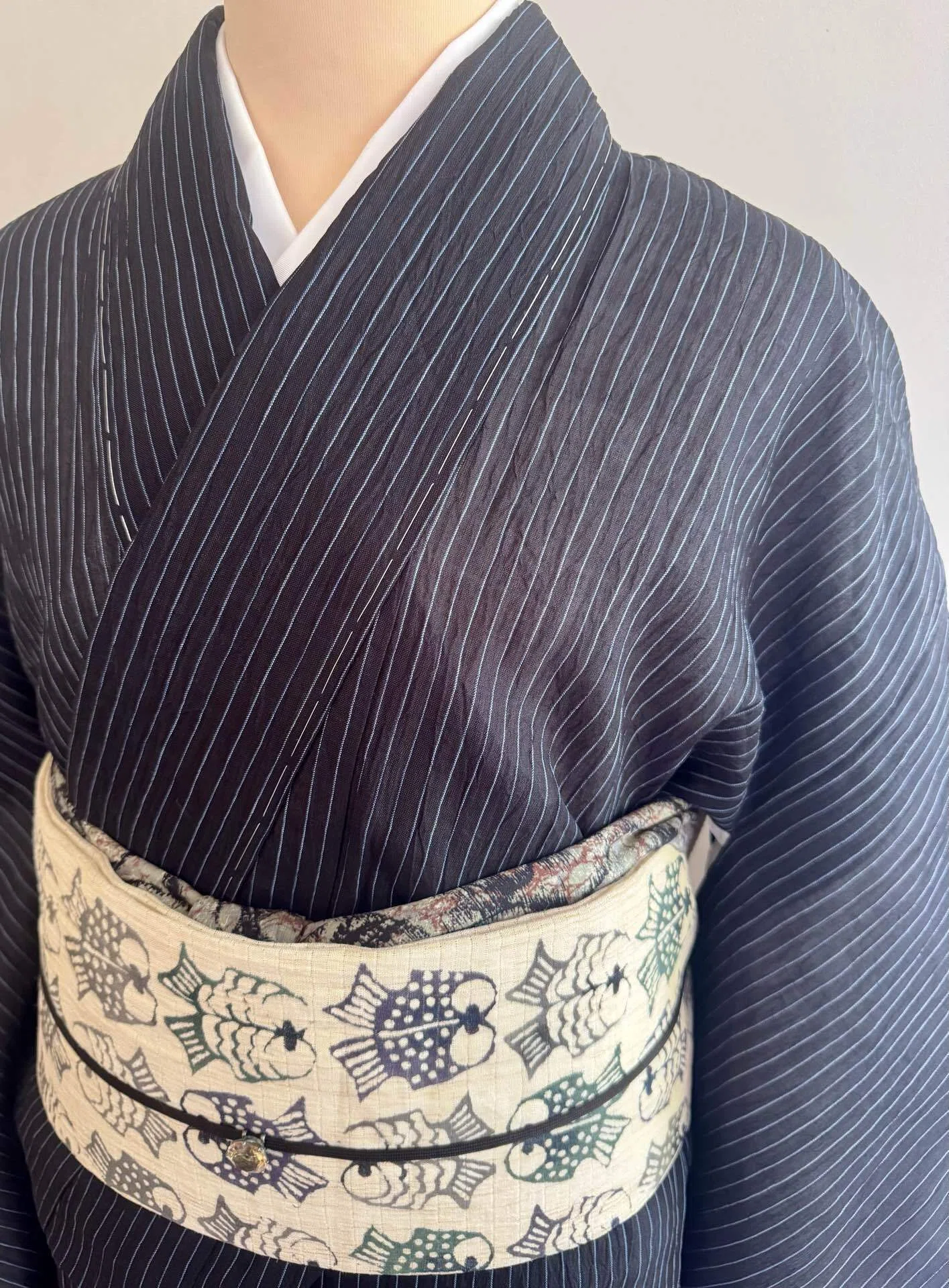 濃紺に水色縞小千谷縮着物｜夢吉きもの