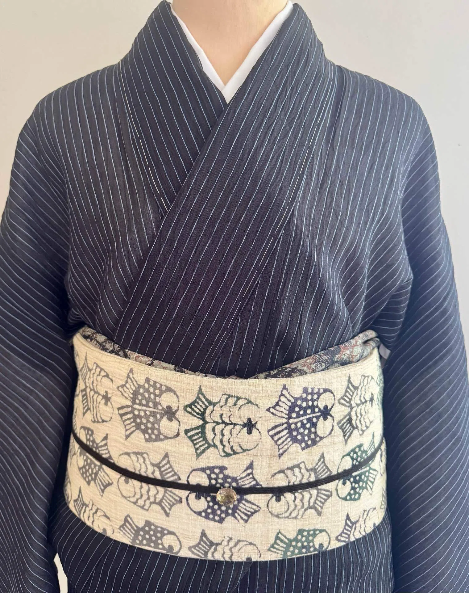 濃紺に水色縞小千谷縮着物｜夢吉きもの