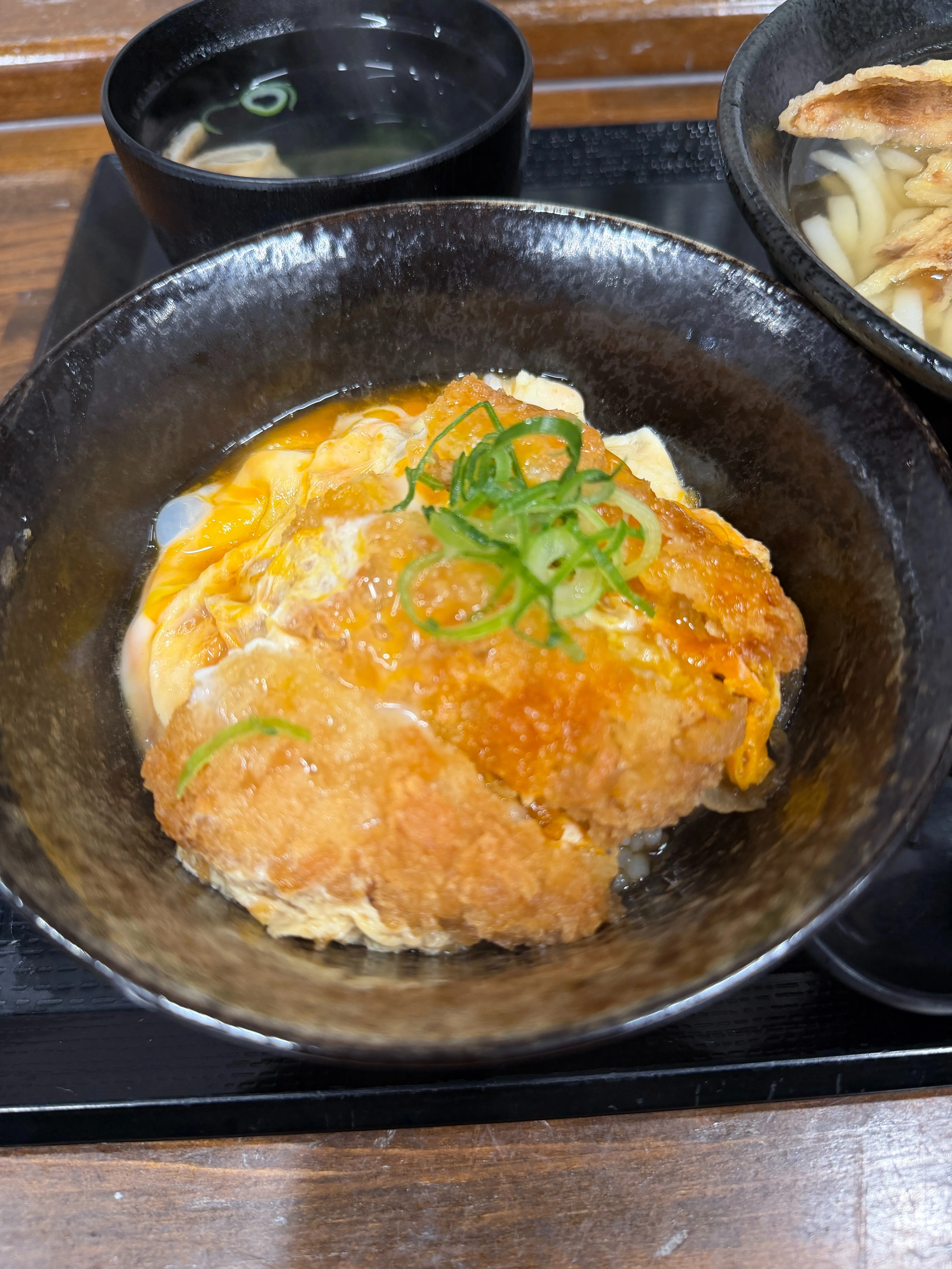 The Sea Breeze of Wakamatsu, My Mother, and Spring Udon｜諏訪