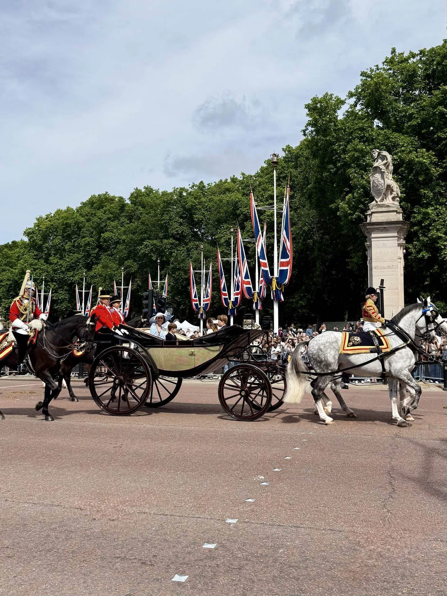 Trooping the Colour｜英国王室の伝統行事を見届けた日🇬🇧｜ロンドン