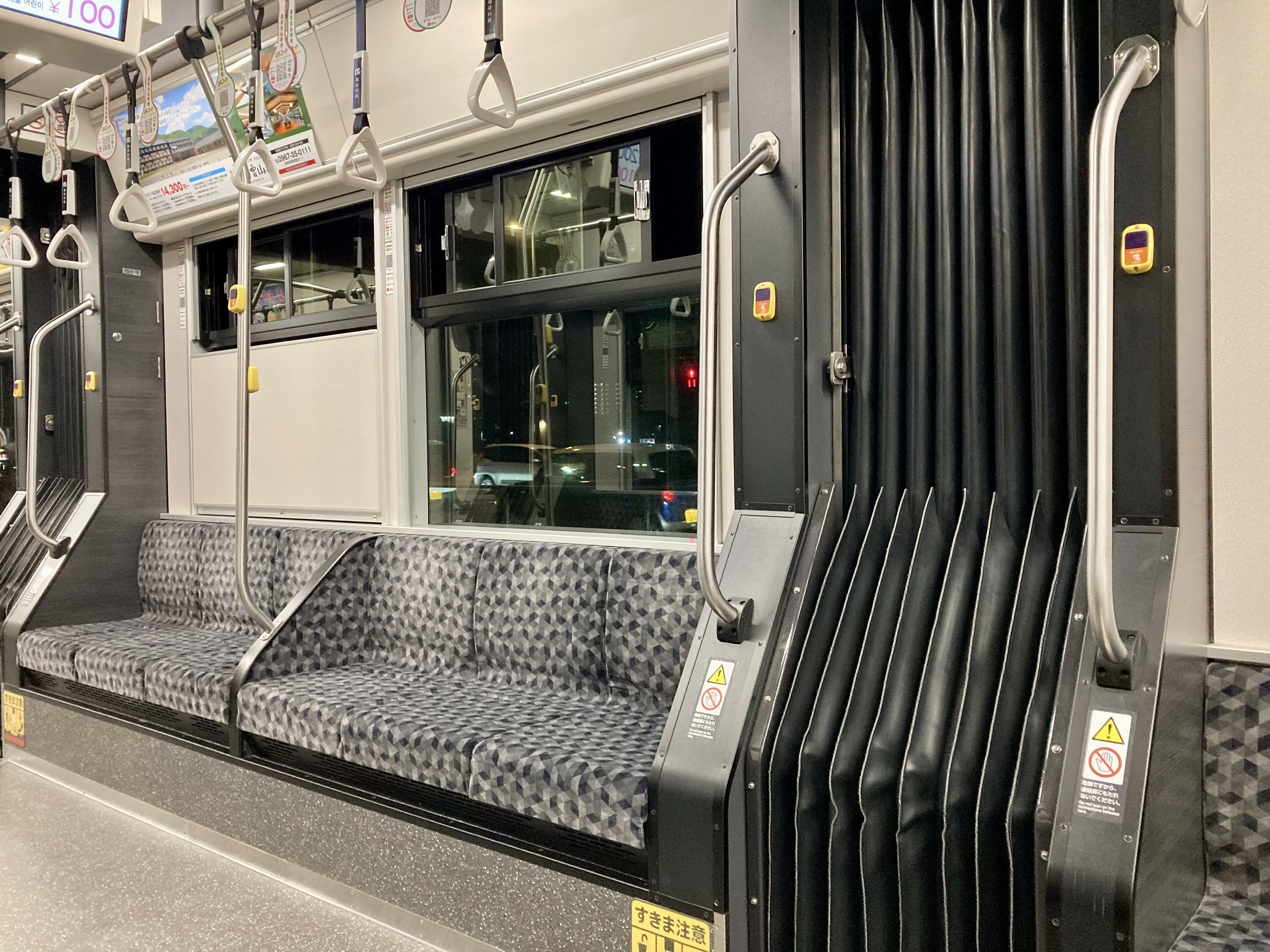 Travel in Kumamoto: Tram Edition】Enjoying a Nostalgic Mood on the