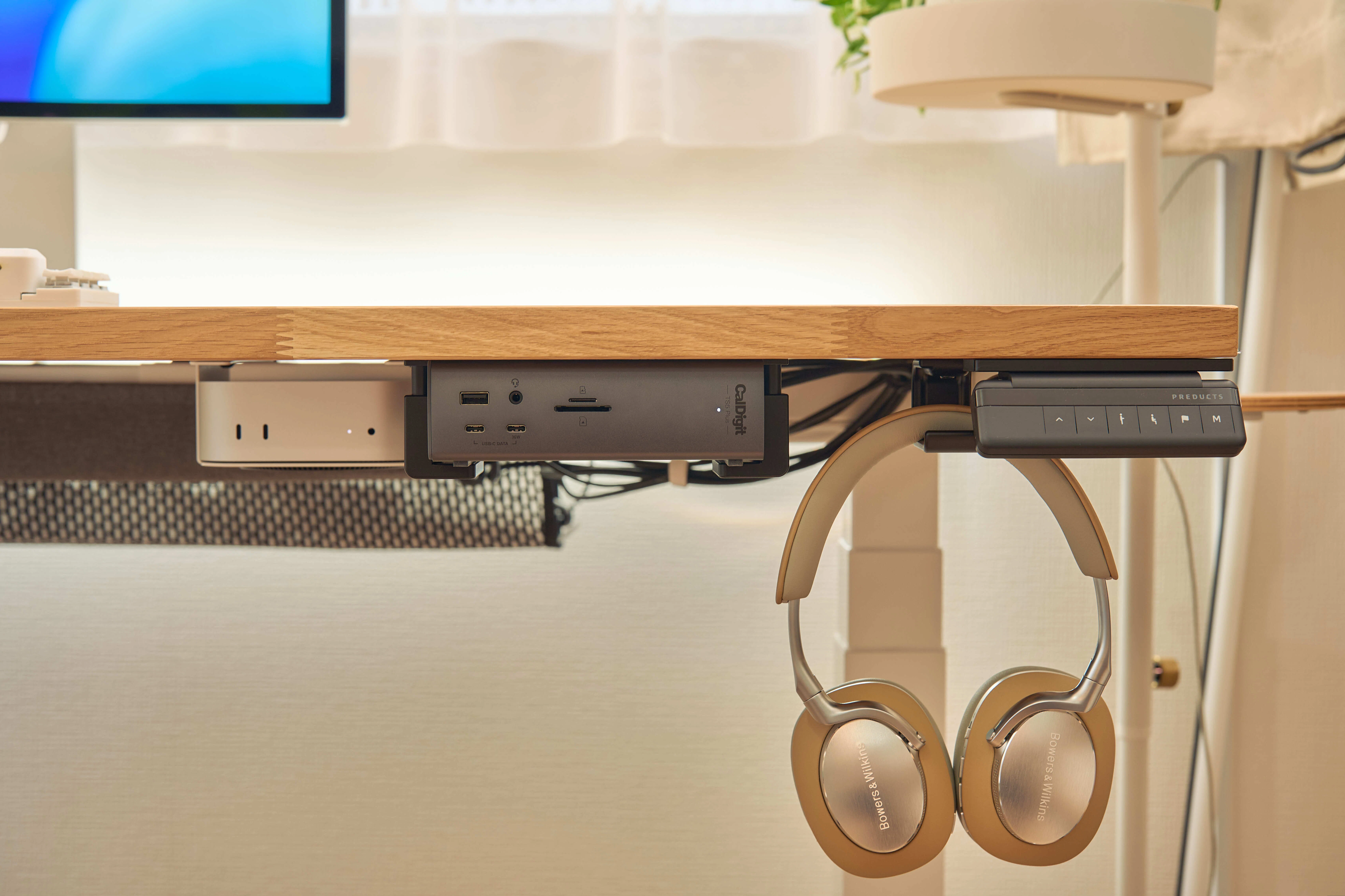 PREDUCTS DESK - ATELIERでデスクを全リセットした話｜天板とサイズで