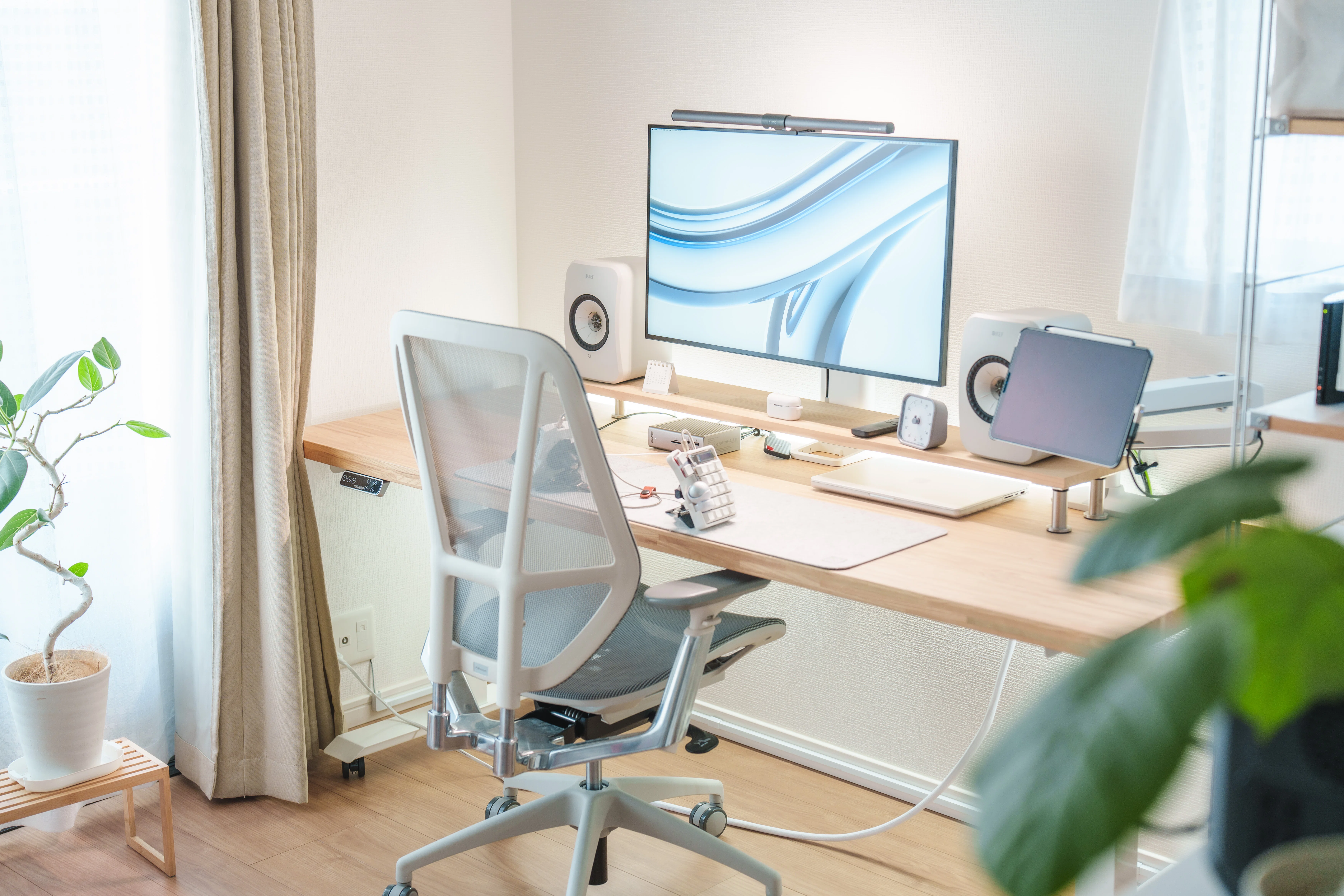 PREDUCTS DESK - ATELIERでデスクを全リセットした話｜天板とサイズで