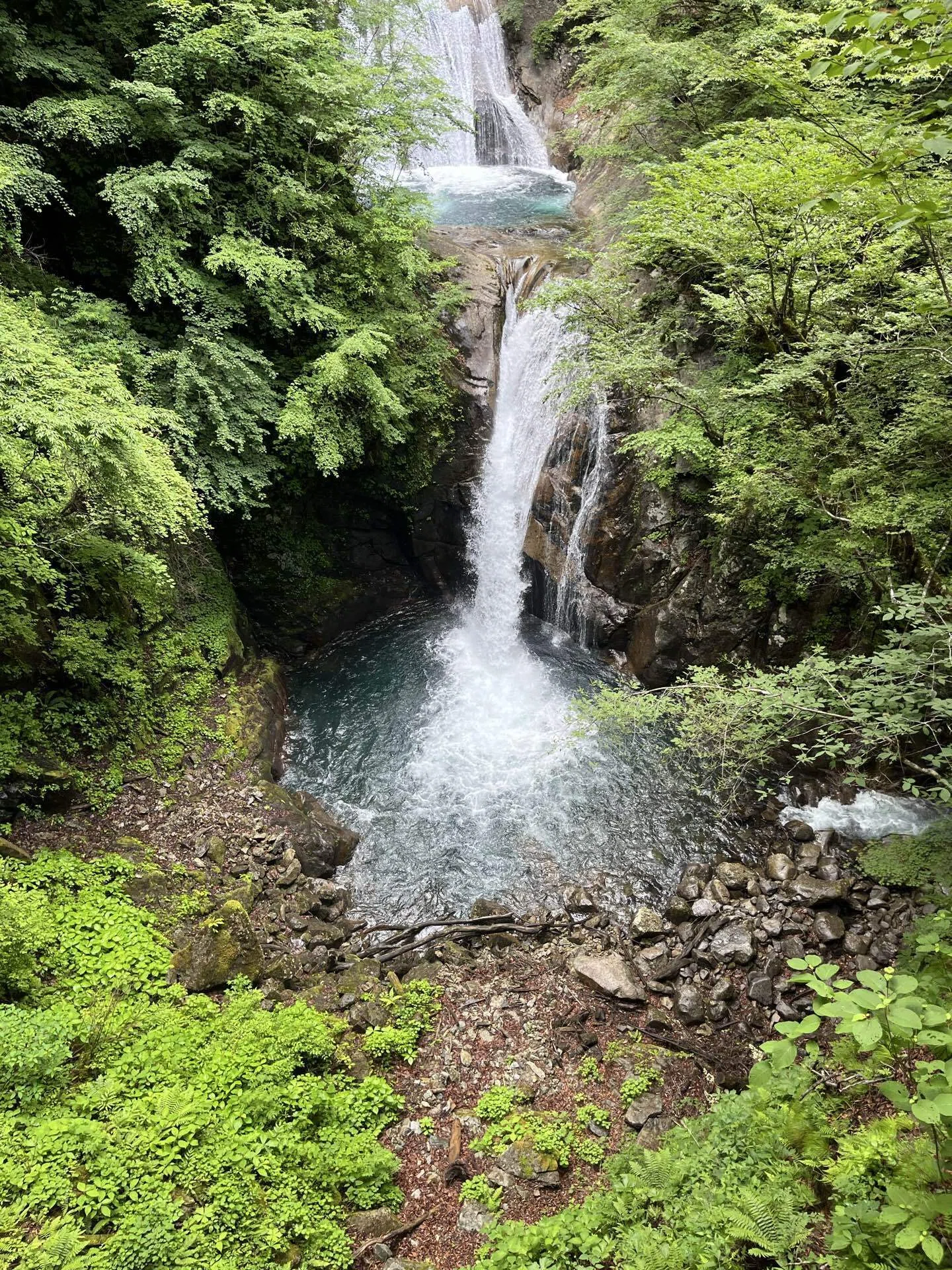 コバルトブルーの西沢渓谷へ「第4回美味しい山登りの会」｜野菜と山と