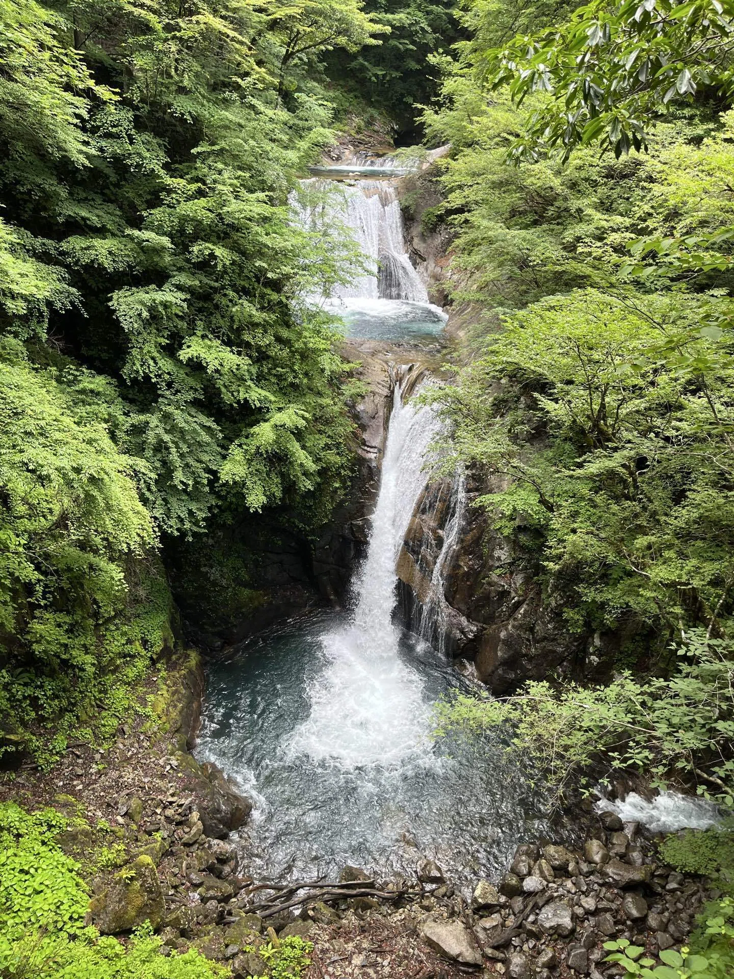 コバルトブルーの西沢渓谷へ「第4回美味しい山登りの会」｜野菜と山と