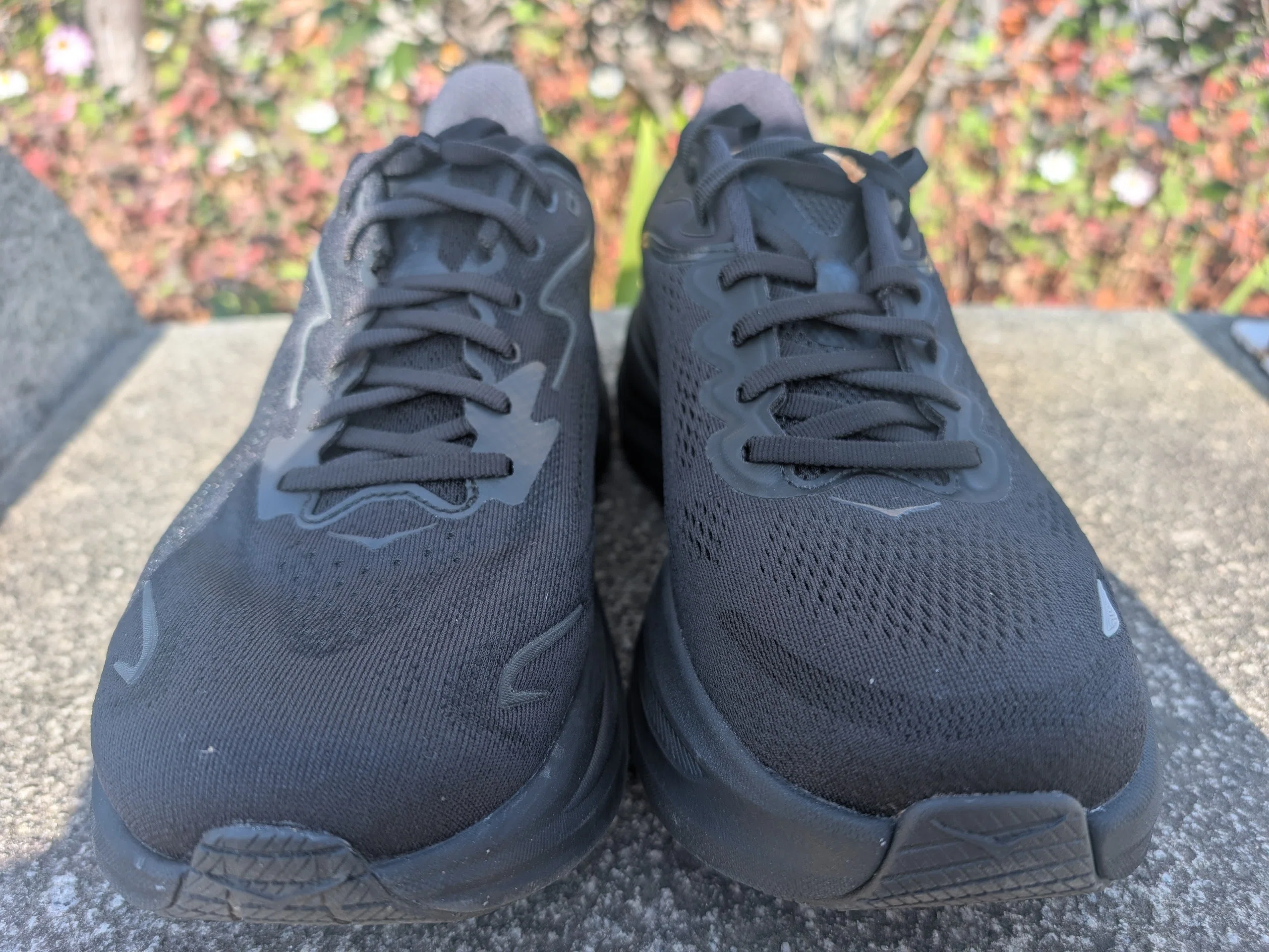 HOKA】ボンダイ9とクリフトン10の違いと選び方｜無職の靴ヲタ日記