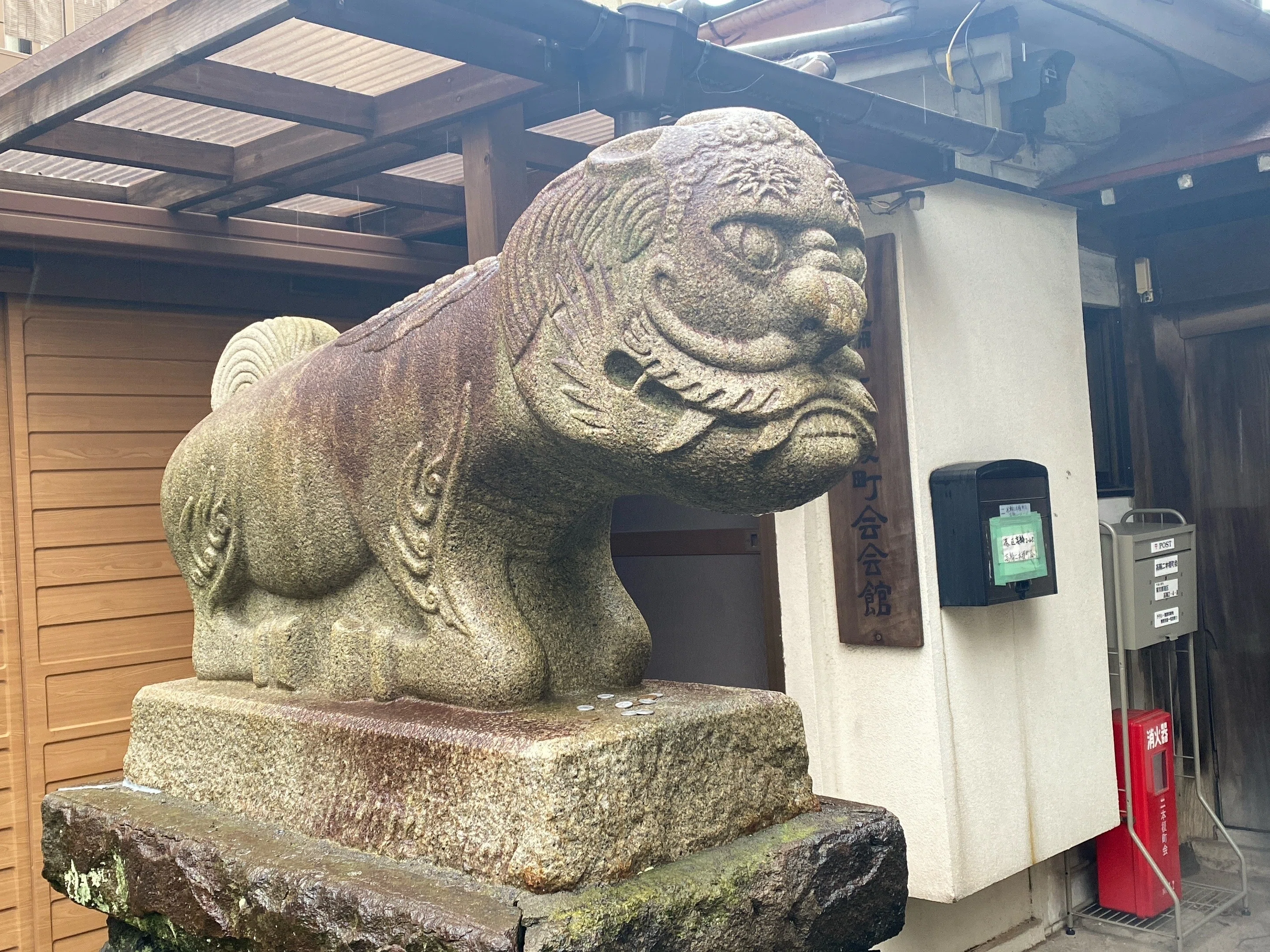 ようこそ！身近な寺社に棲まう、知られざる眷属たちの世界へ〜足で稼い