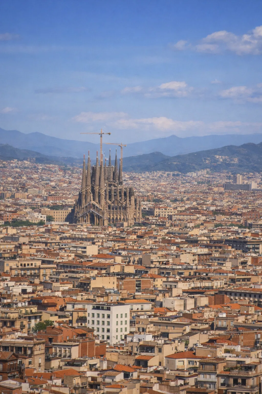 ポスターの向こうへ ～バルセロナ ガウディ～｜春風🌸の通り道