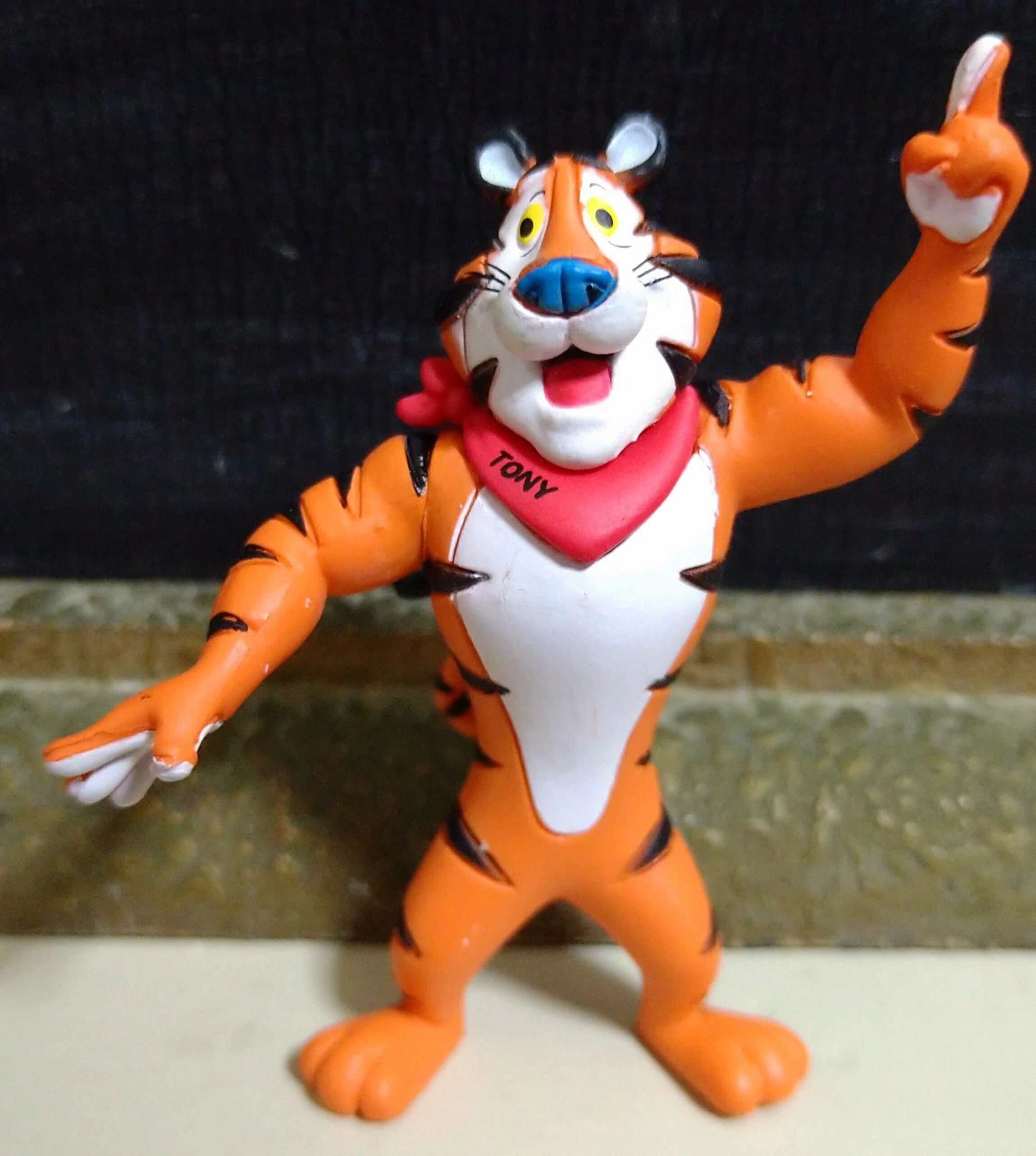 朝食のヒーローが手のひらに。ケロッグのミニチュアフィギュアに大人が