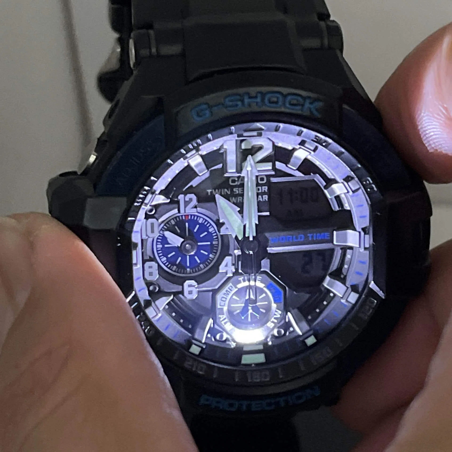 空を制するタフネス。G-SHOCK「GRAVITYMASTER GA-1100」の揺るぎない