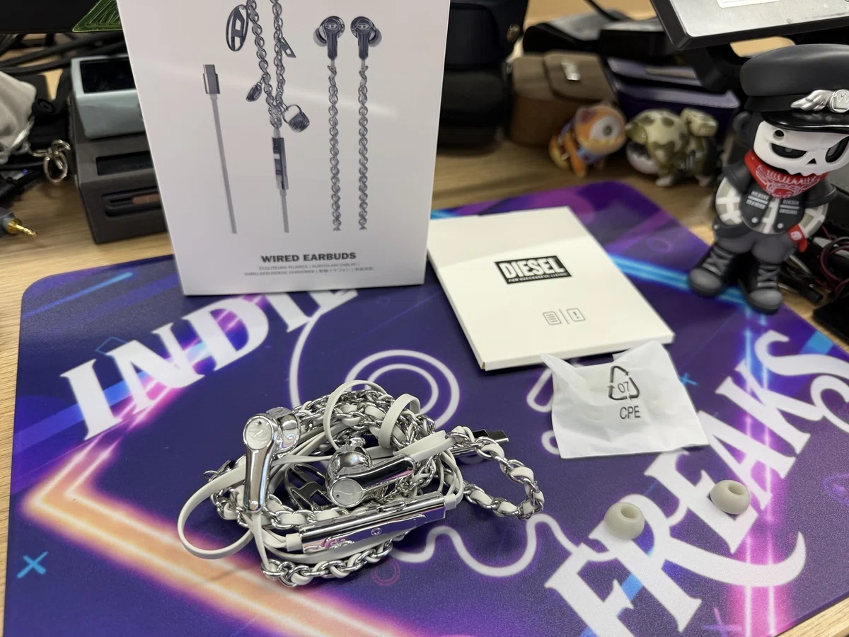 Diesel Wired Earbuds レビュー｜SNSで話題のファッションイヤホンを